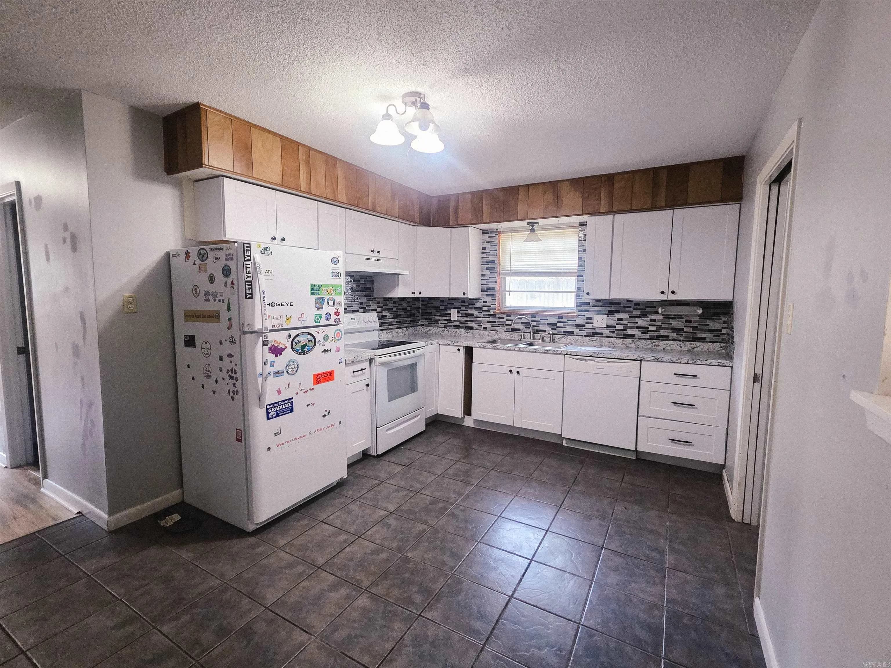 Property at 1202 S Wood st - Image 7