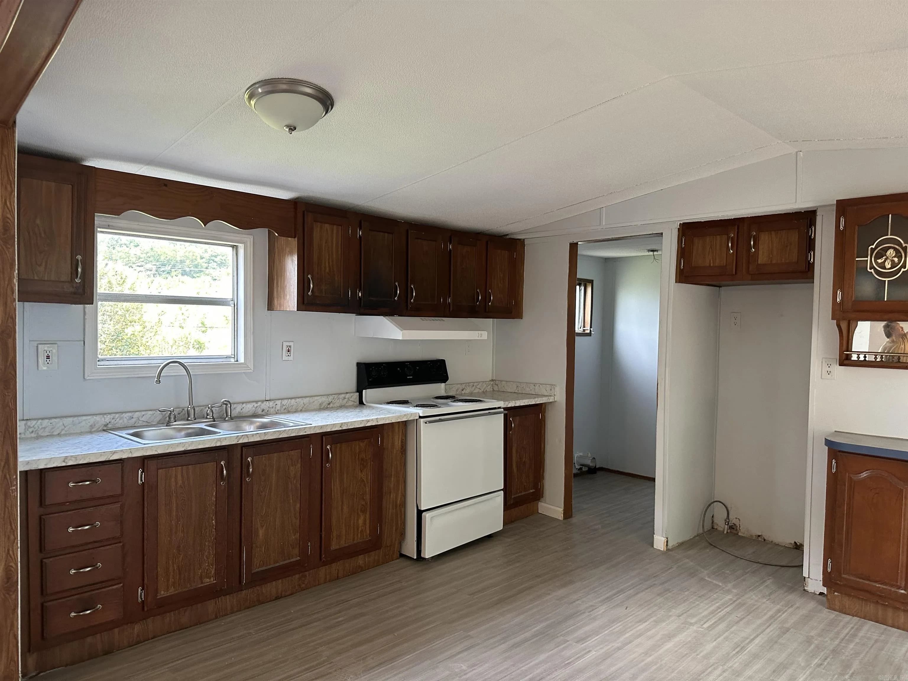 Property at 6614  Fitts - Image 3