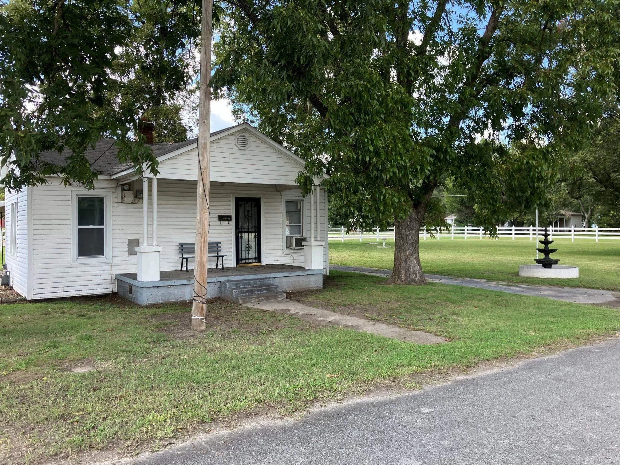 Property at 152 N Moore - Image 35