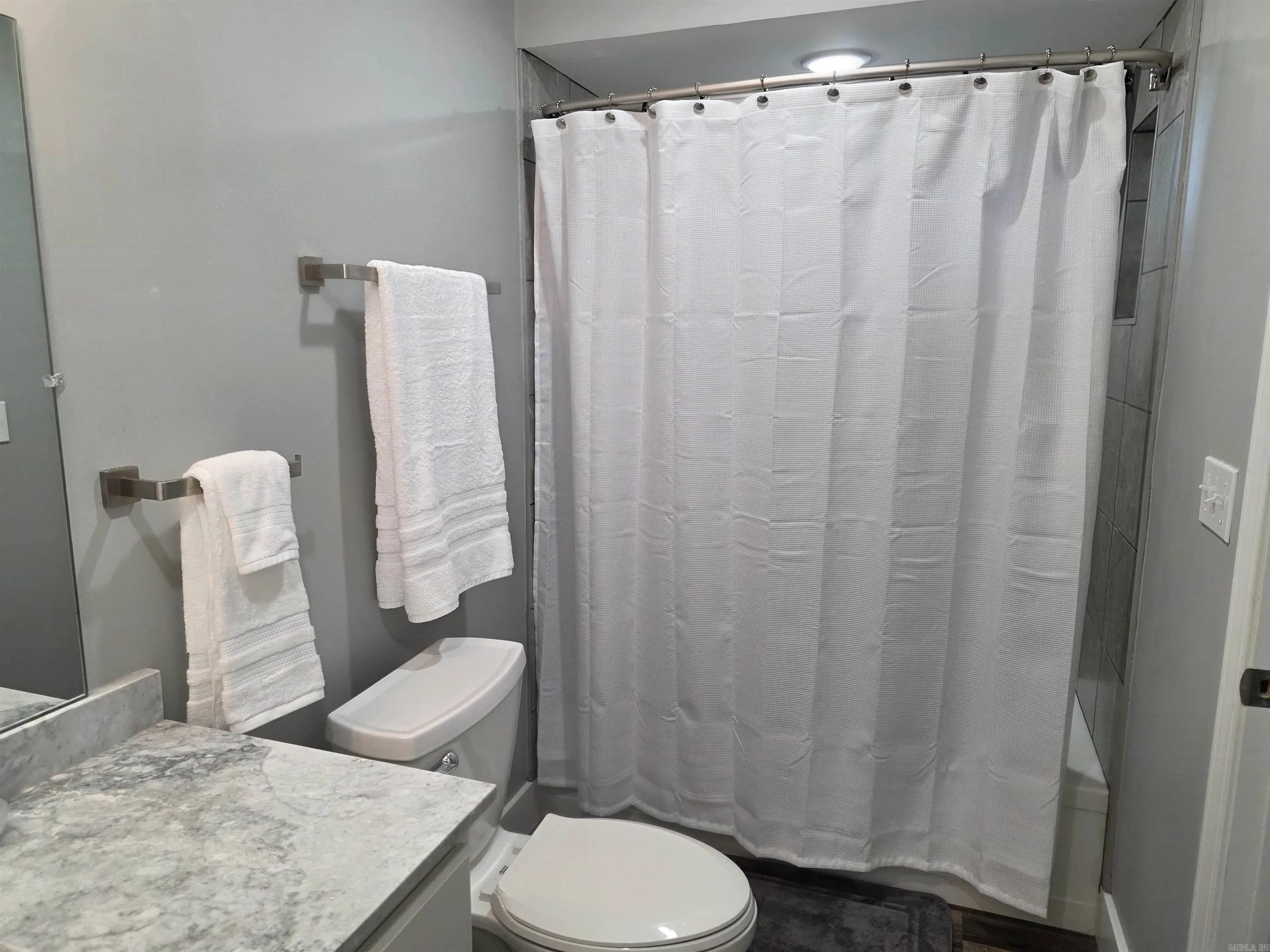 Property at 1000  Twin cove - Image 15