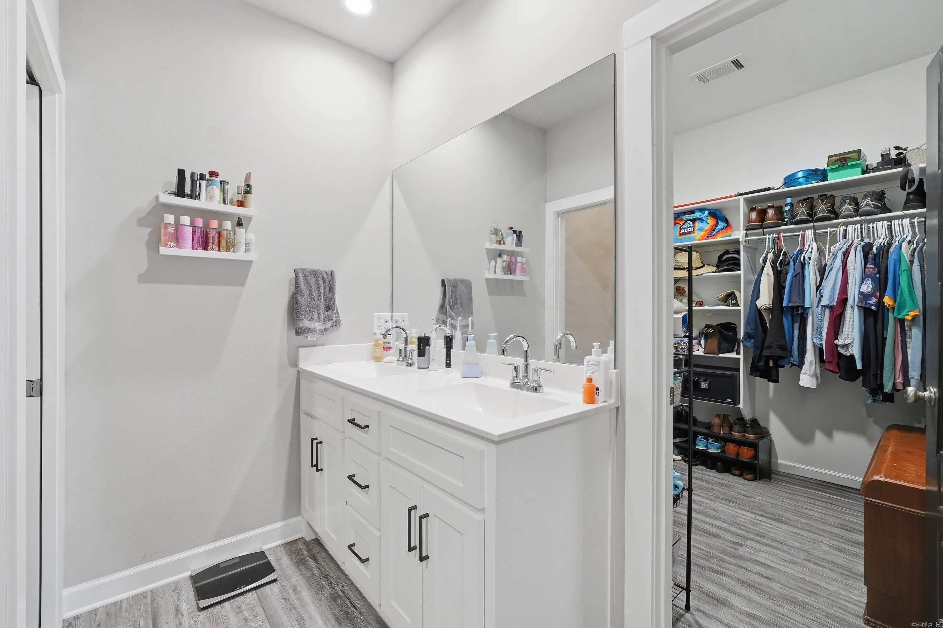 Property at 3005  Miracle heights - Image 22