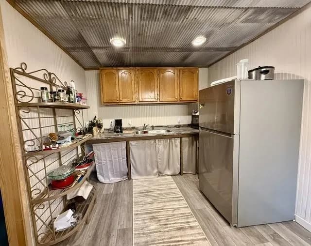 Property at 138  Lawrence 1070 - Image 8