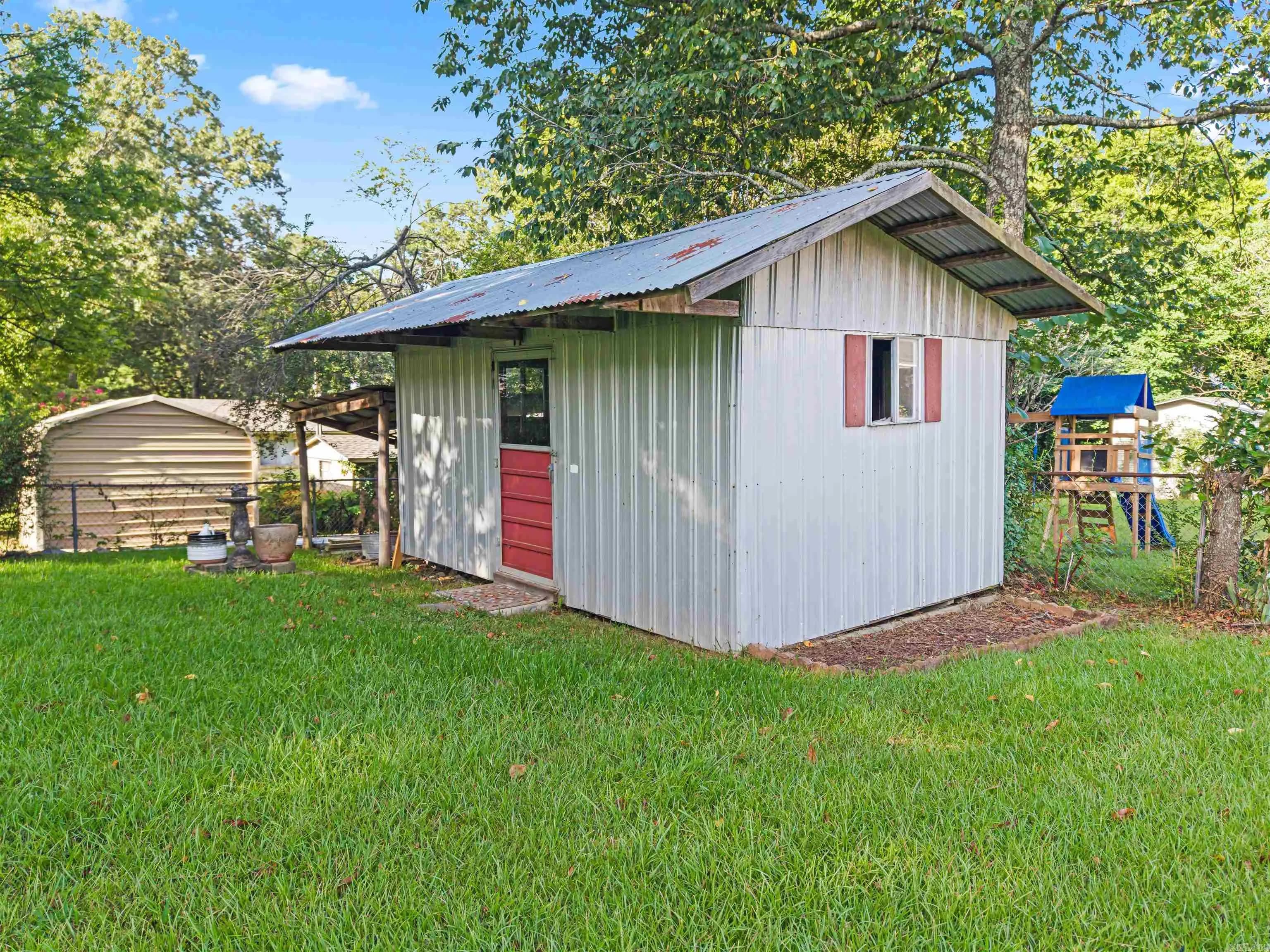 Property at 417  Lakeshore - Image 31