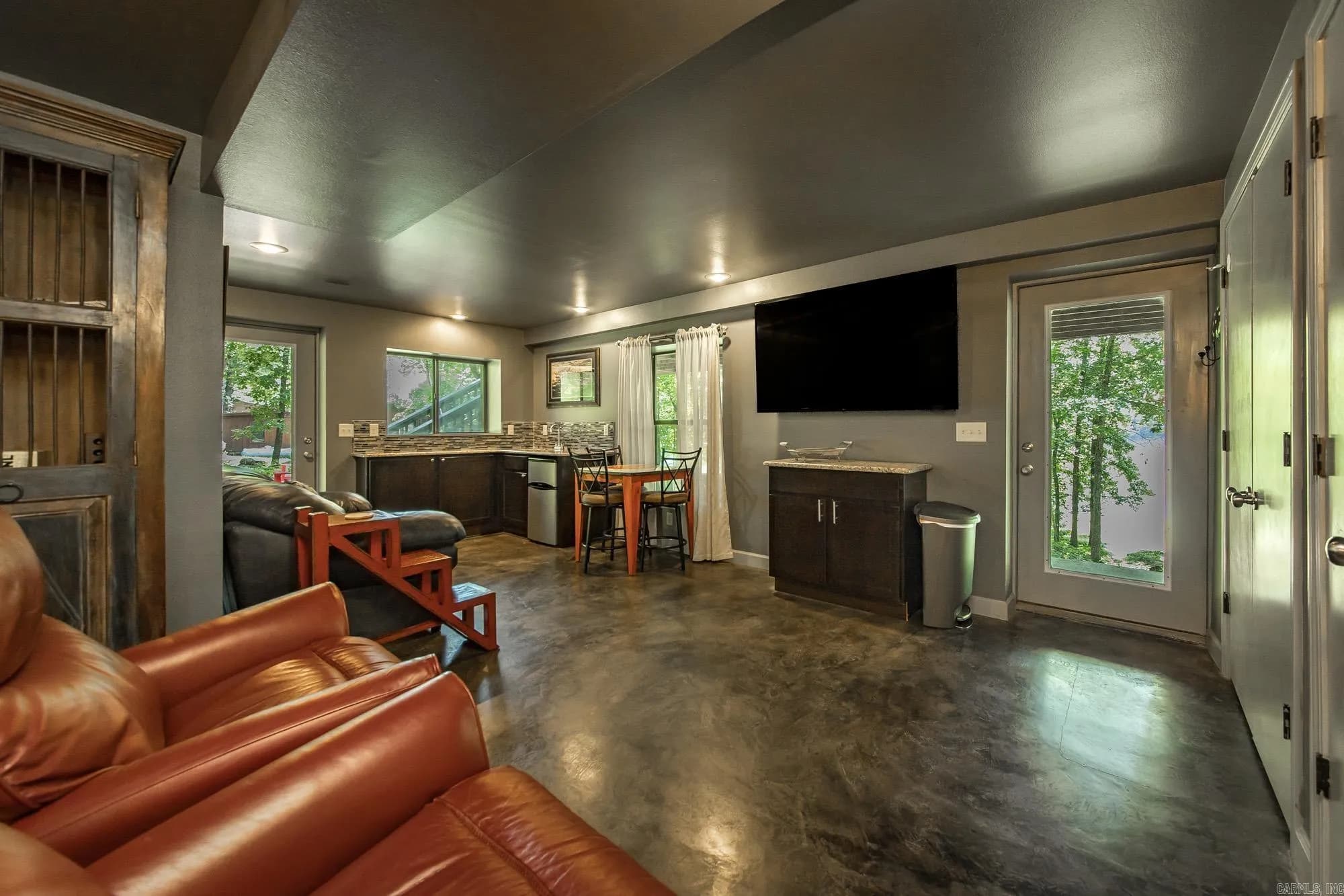 Property at 348  Weldon - Image 19