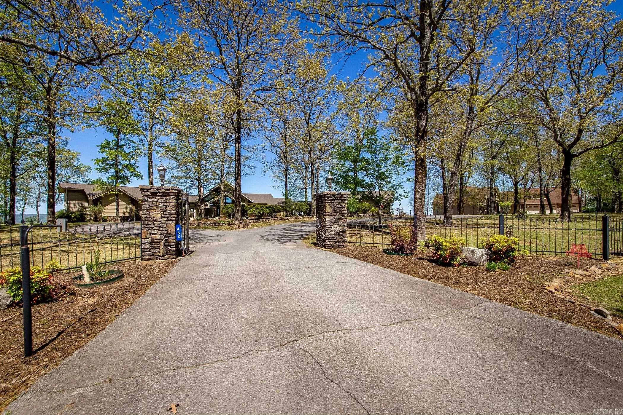 Property at 450  Cliffview - Image 39