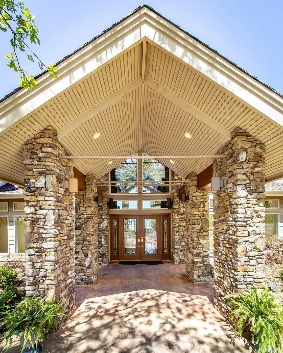 Property at 450  Cliffview - Image 7
