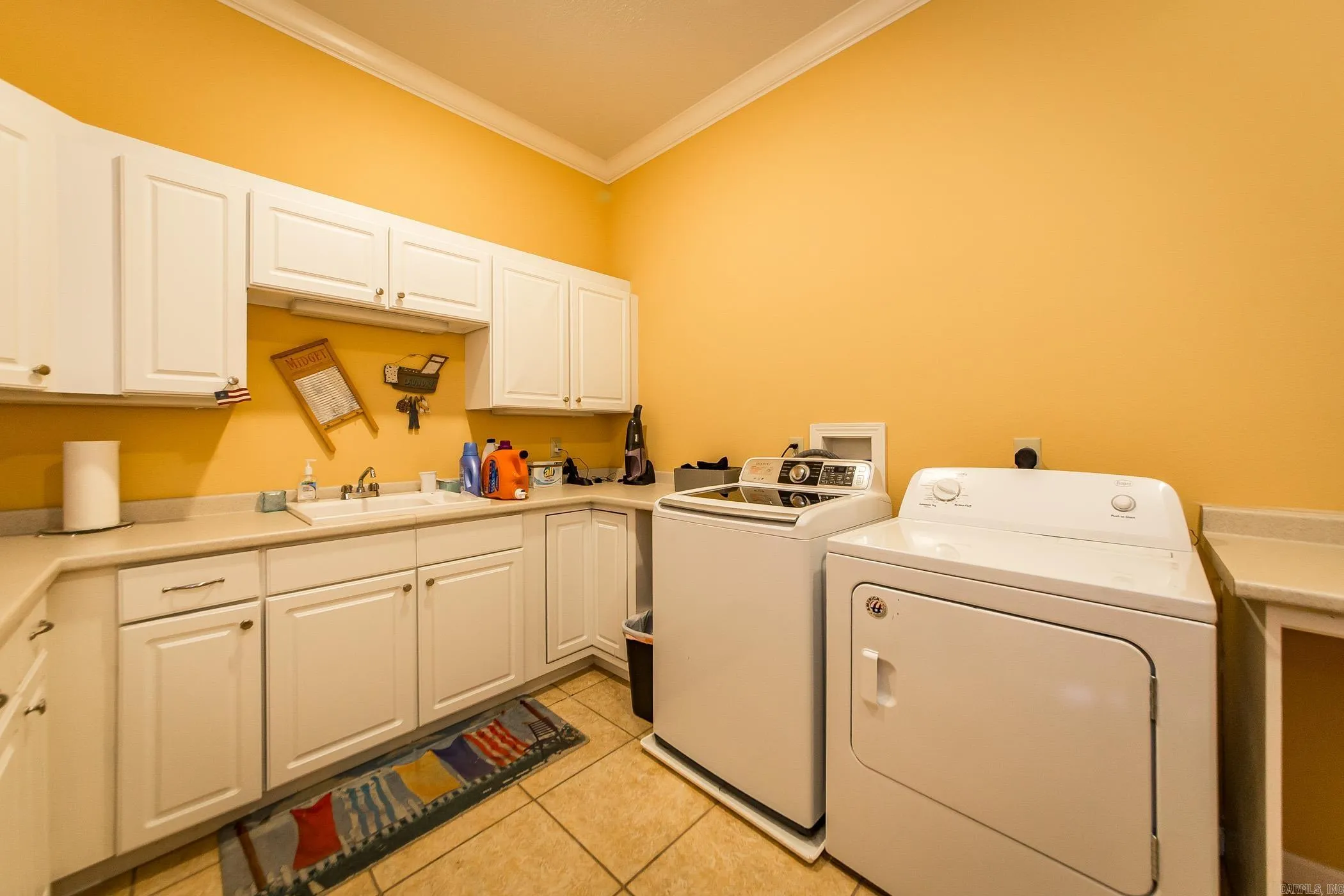Property at 450  Cliffview - Image 19