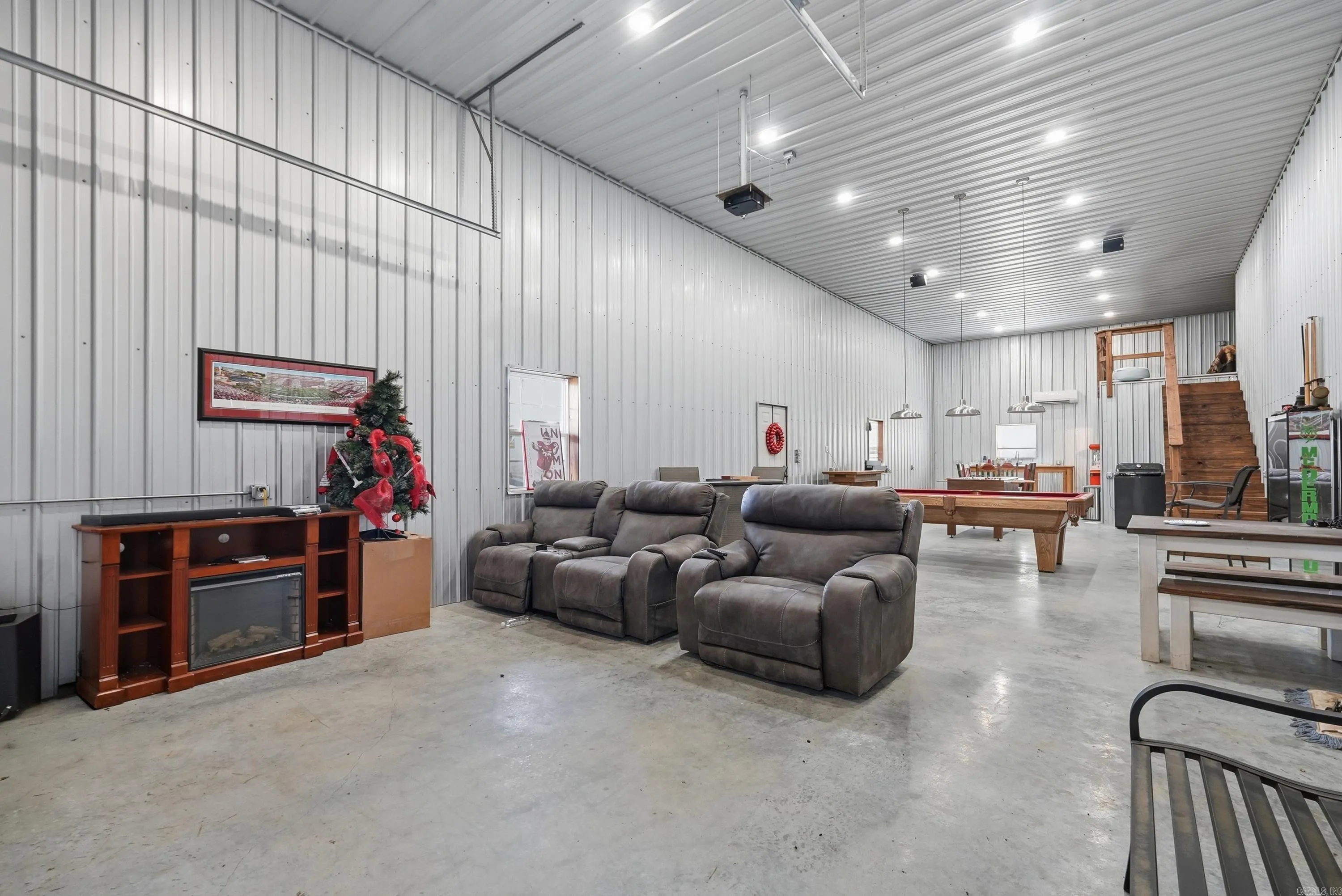 Property at 379  Cottage creek - Image 32