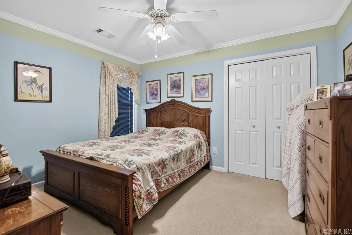 Property at 1207  Kynlee - Image 13