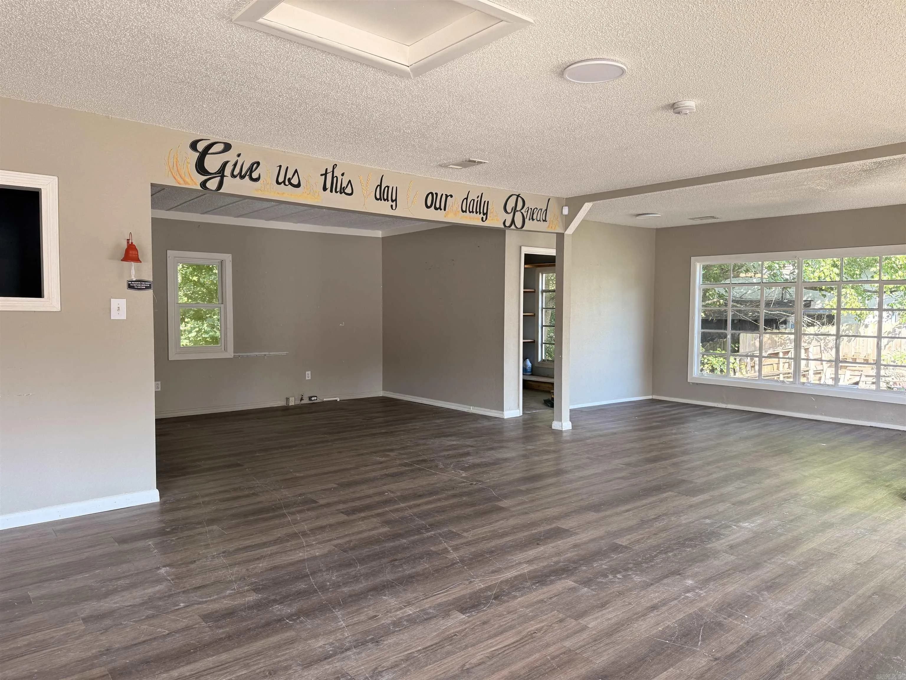Property at 614  Hwy 65 b - Image 9