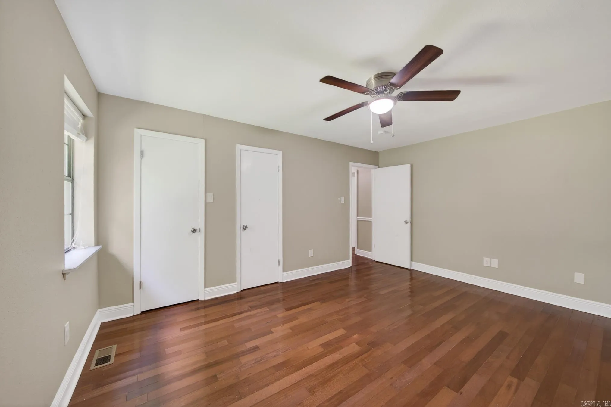 Property at 214  Pin oak - Image 29