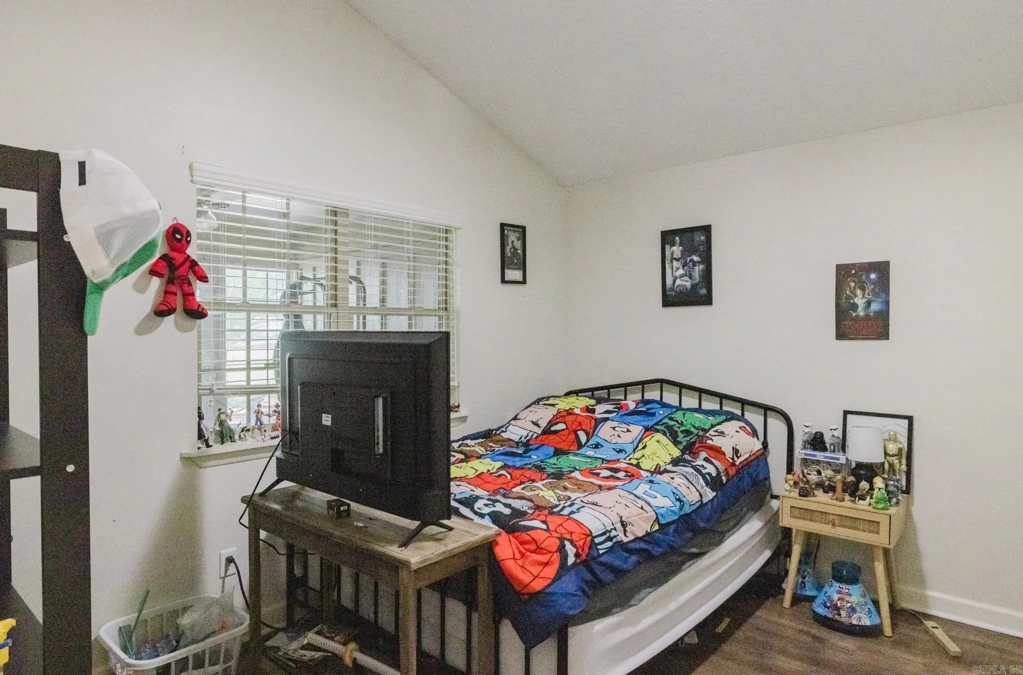 Property at 624  Woodland - Image 24