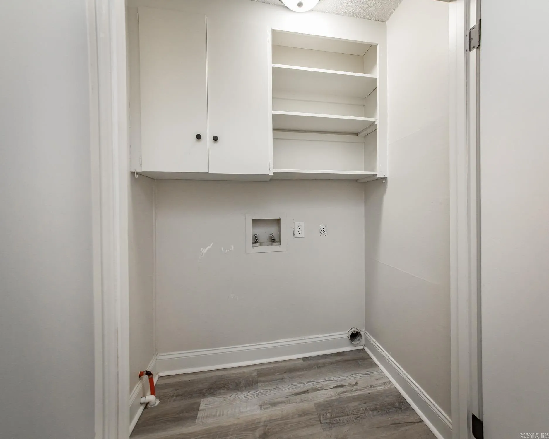 Property at 2112  Lancelot - Image 25