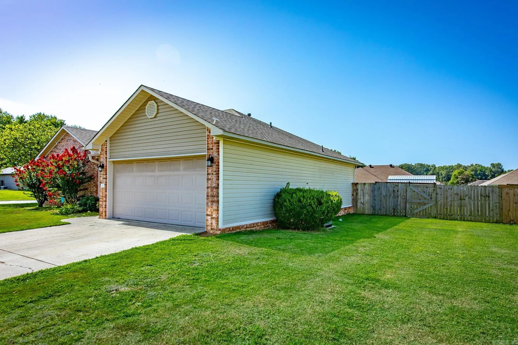 Property at 19  Seminole circle - Image 2