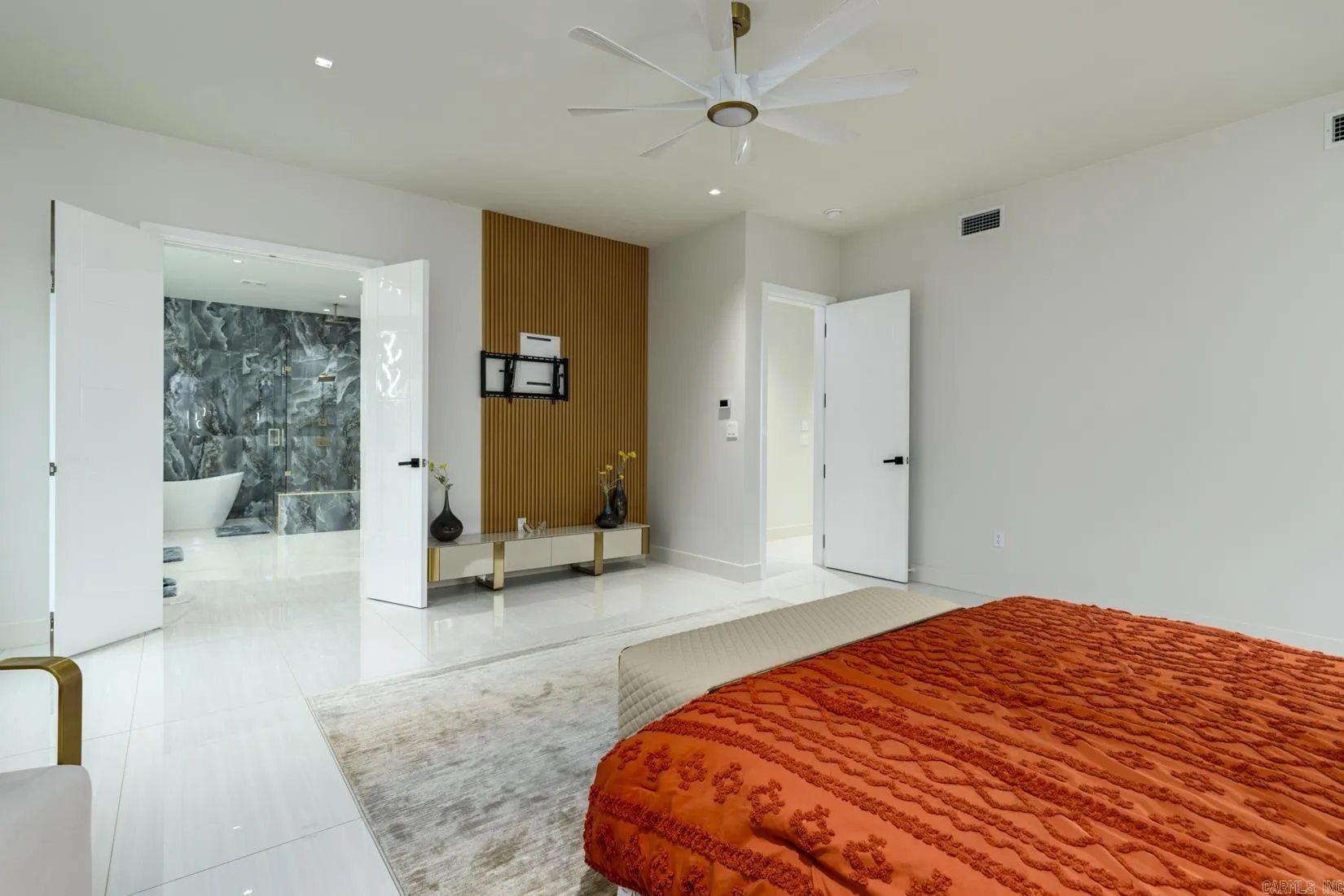 Property at 93  Orle - Image 22