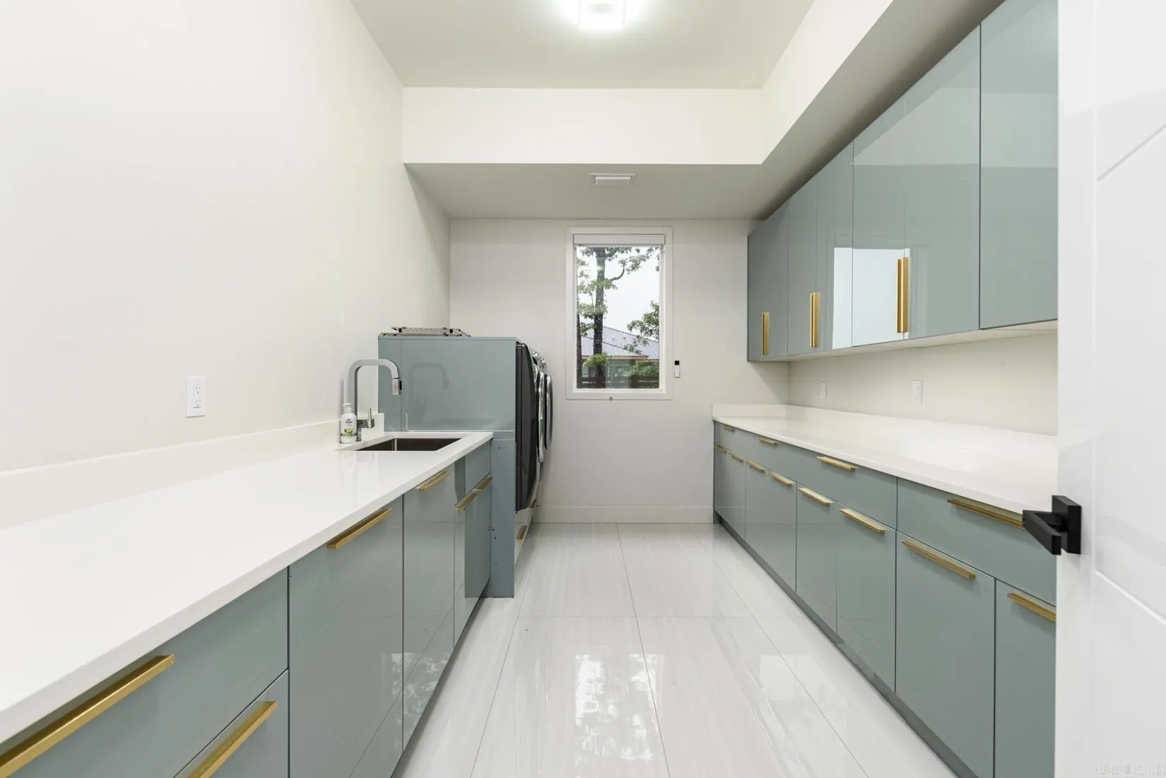 Property at 93  Orle - Image 27