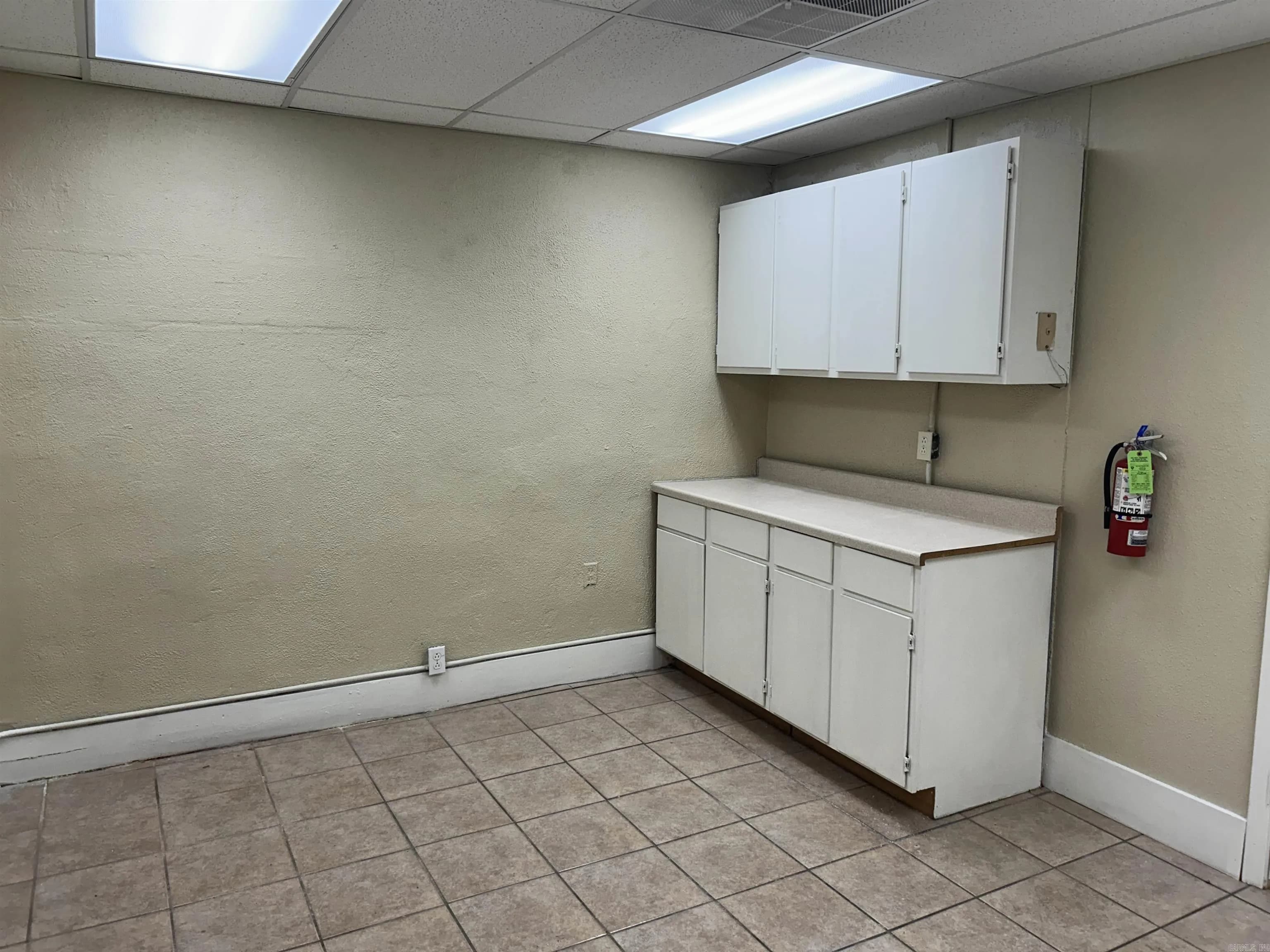 Property at 121 N Center - Image 16