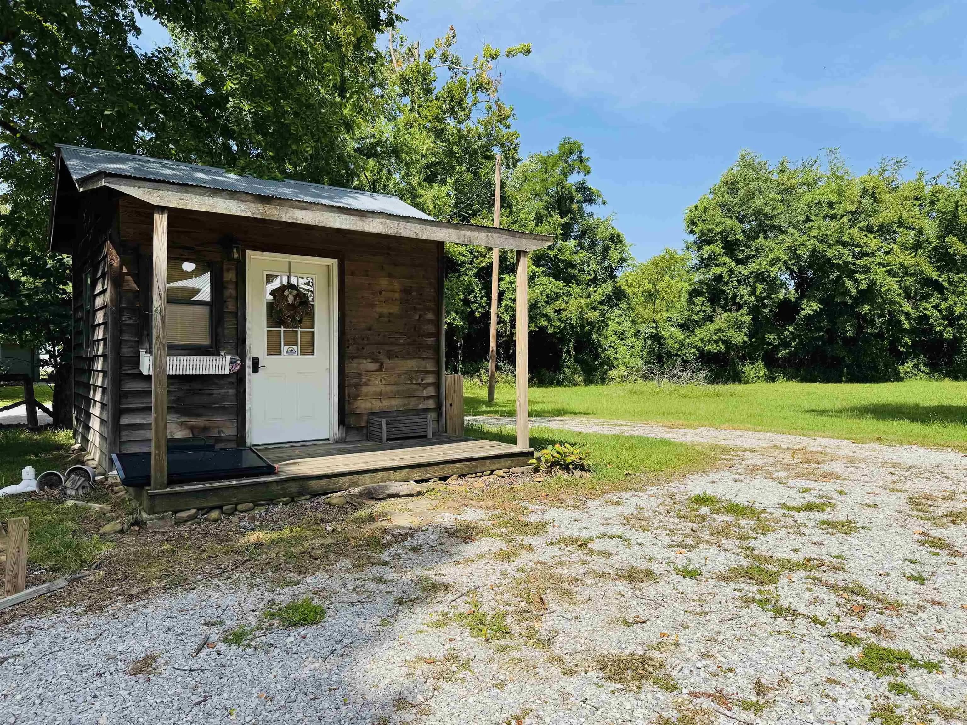 Property at 406  Cedar - Image 12