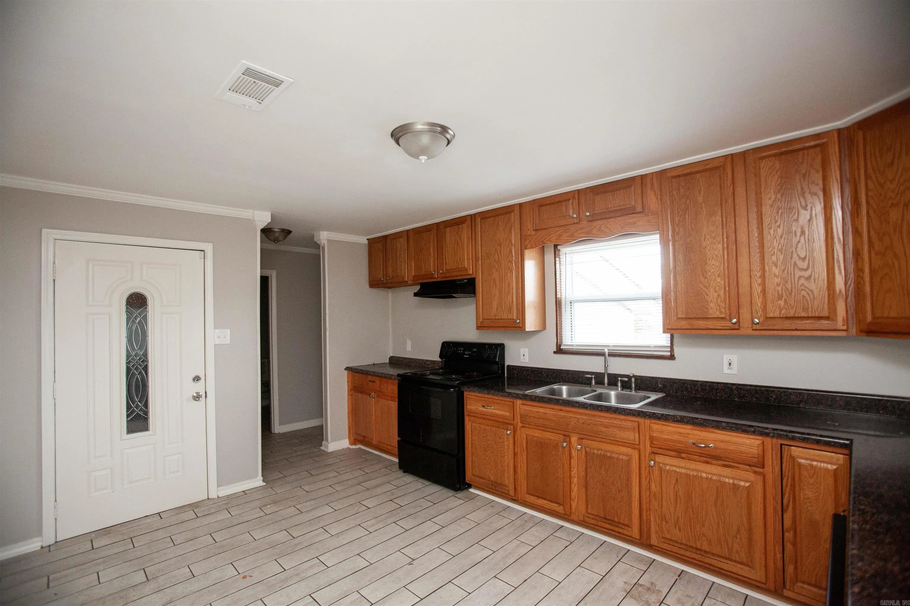 Property at 117  Laurel - Image 7