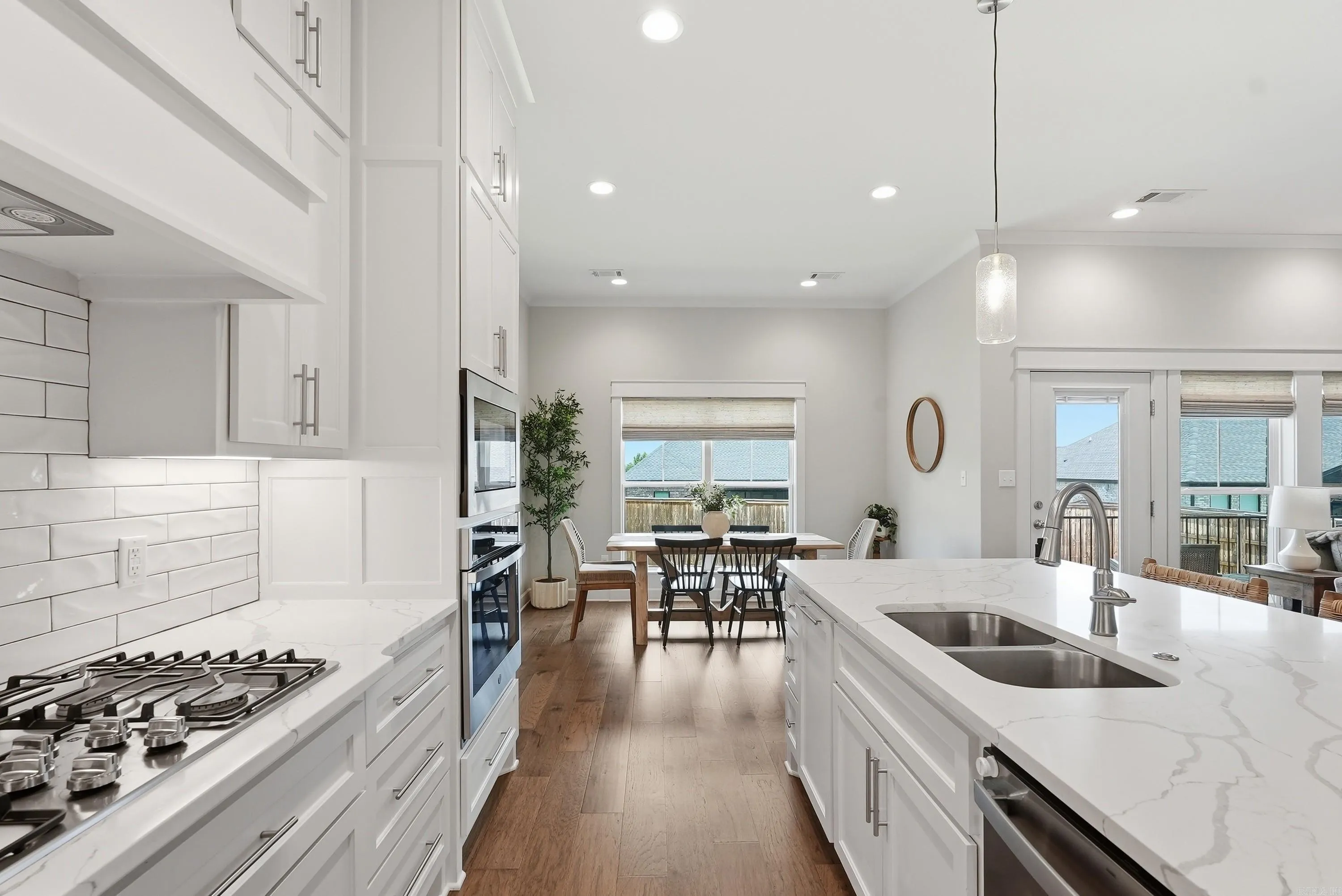 Property at 2440  Overcup - Image 15
