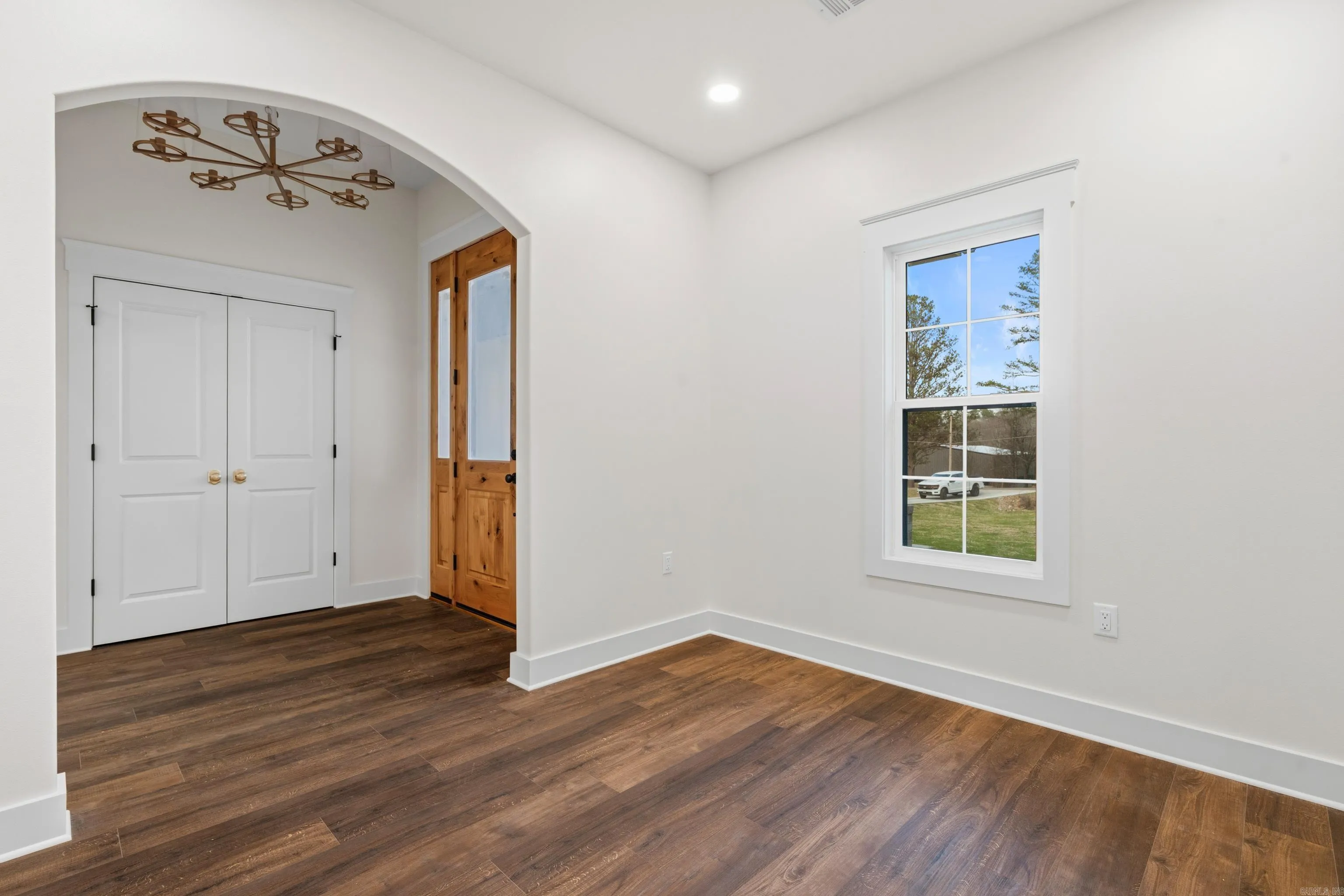Property at 271  Frontier - Image 9