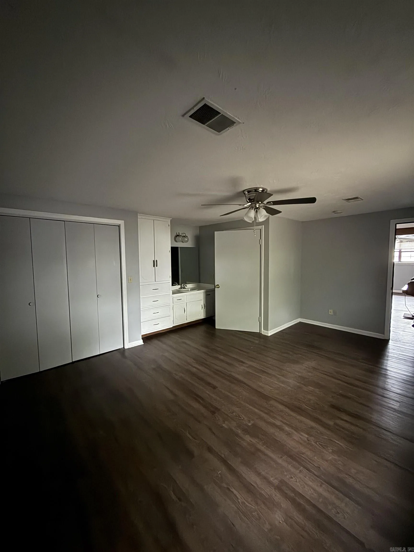 Property at 505  Country club - Image 36
