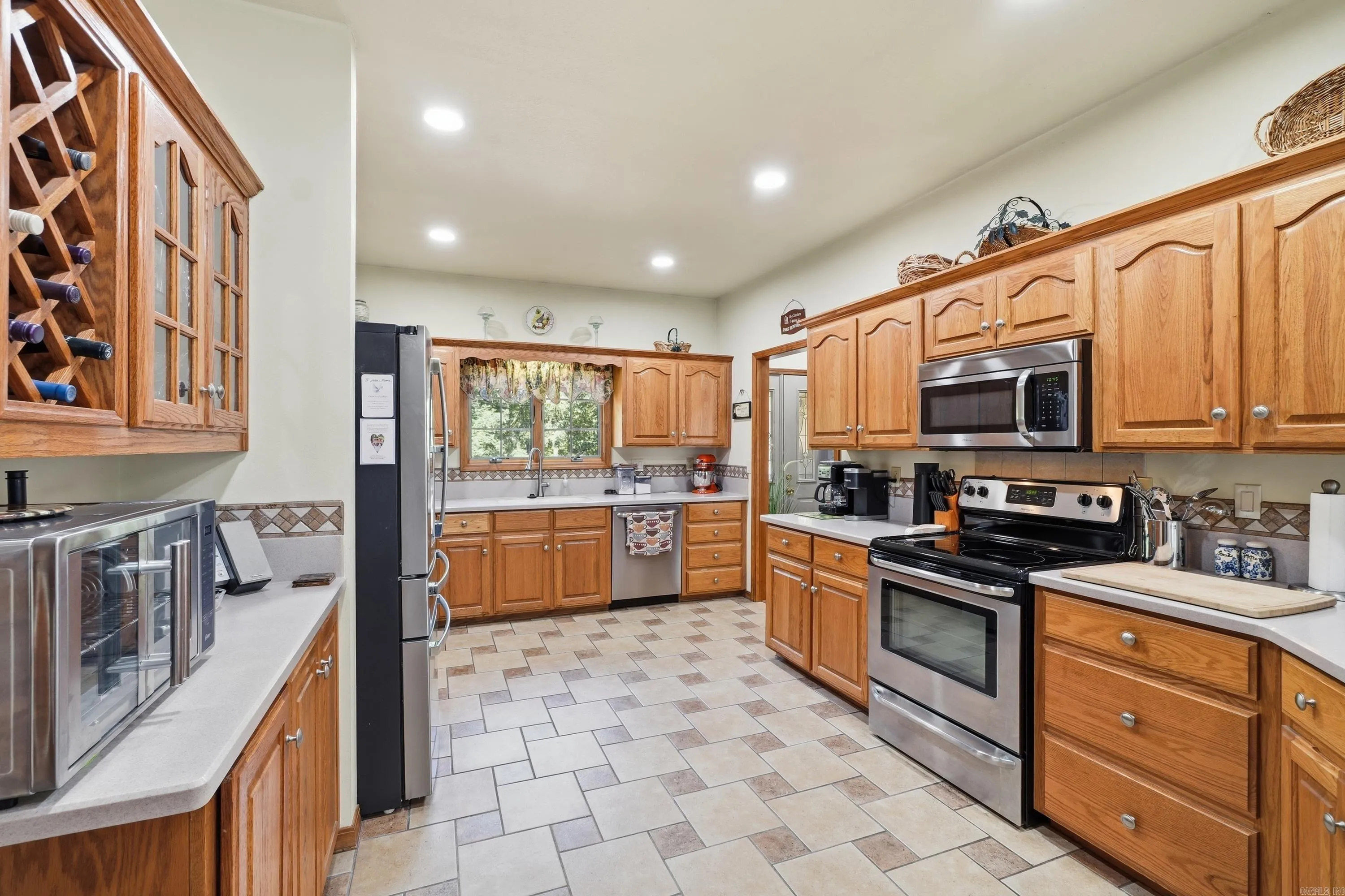 Property at 108  Castle arms - Image 19