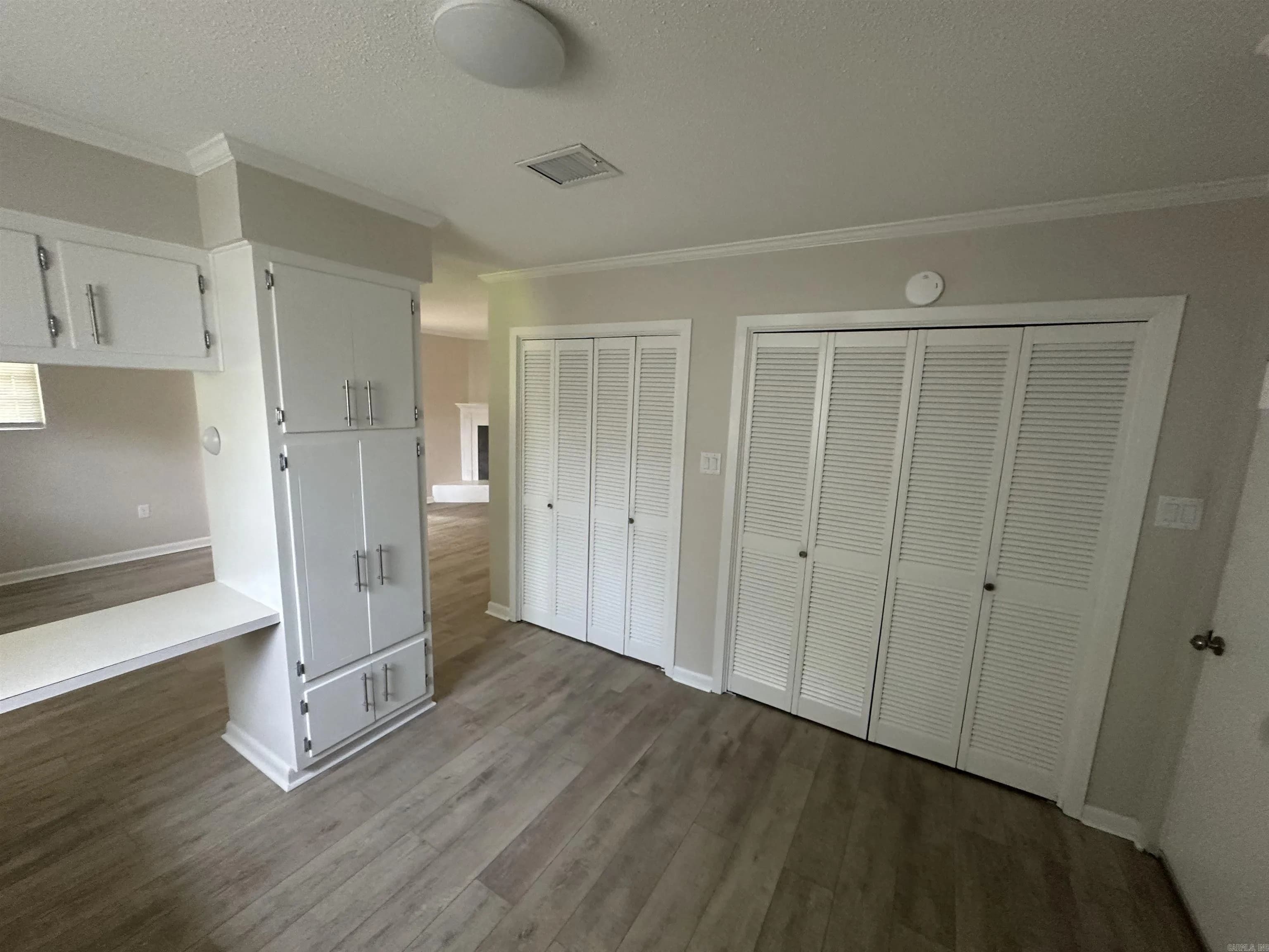 Property at 120  Apache - Image 10