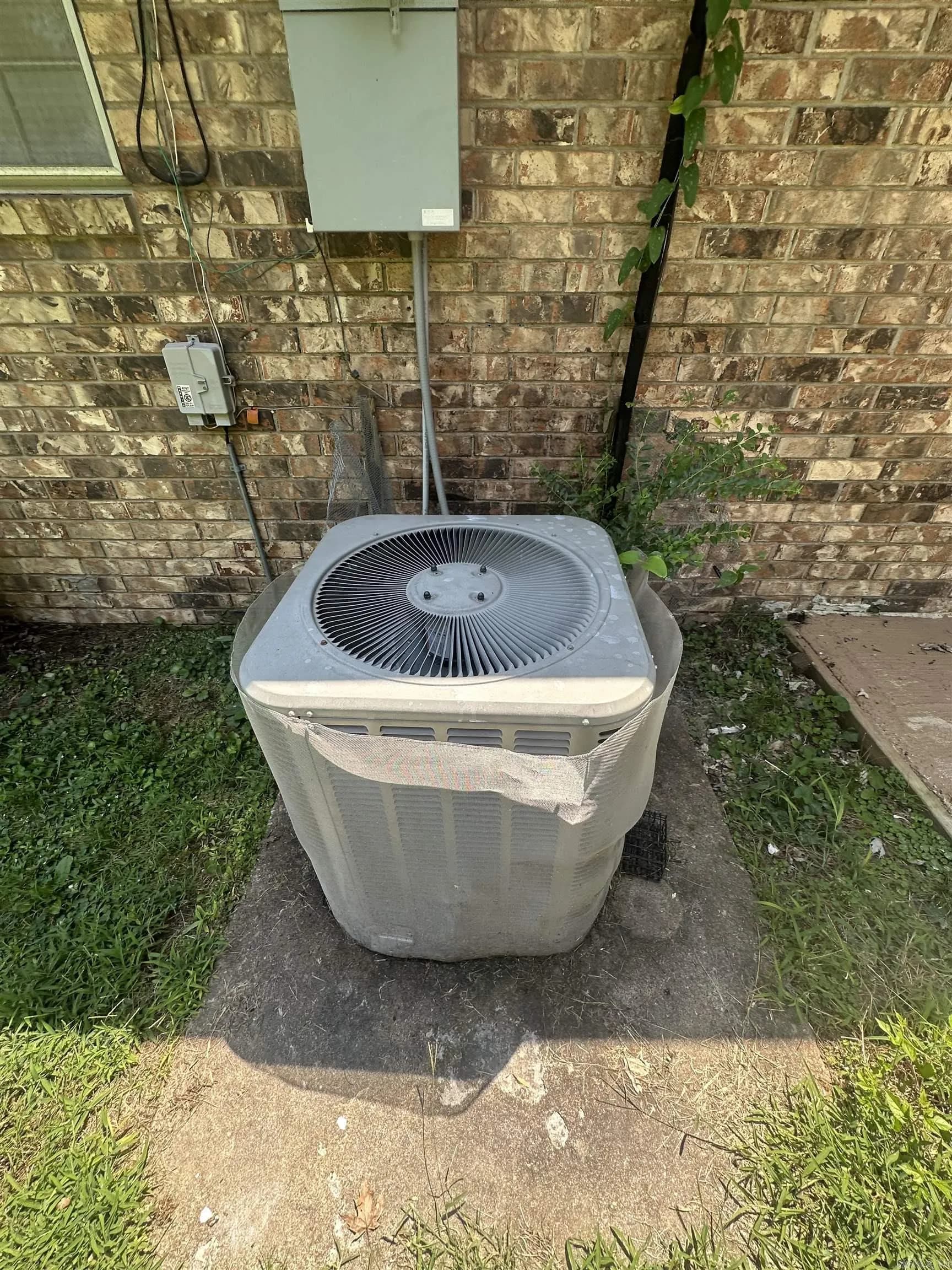 Property at 120  Apache - Image 25