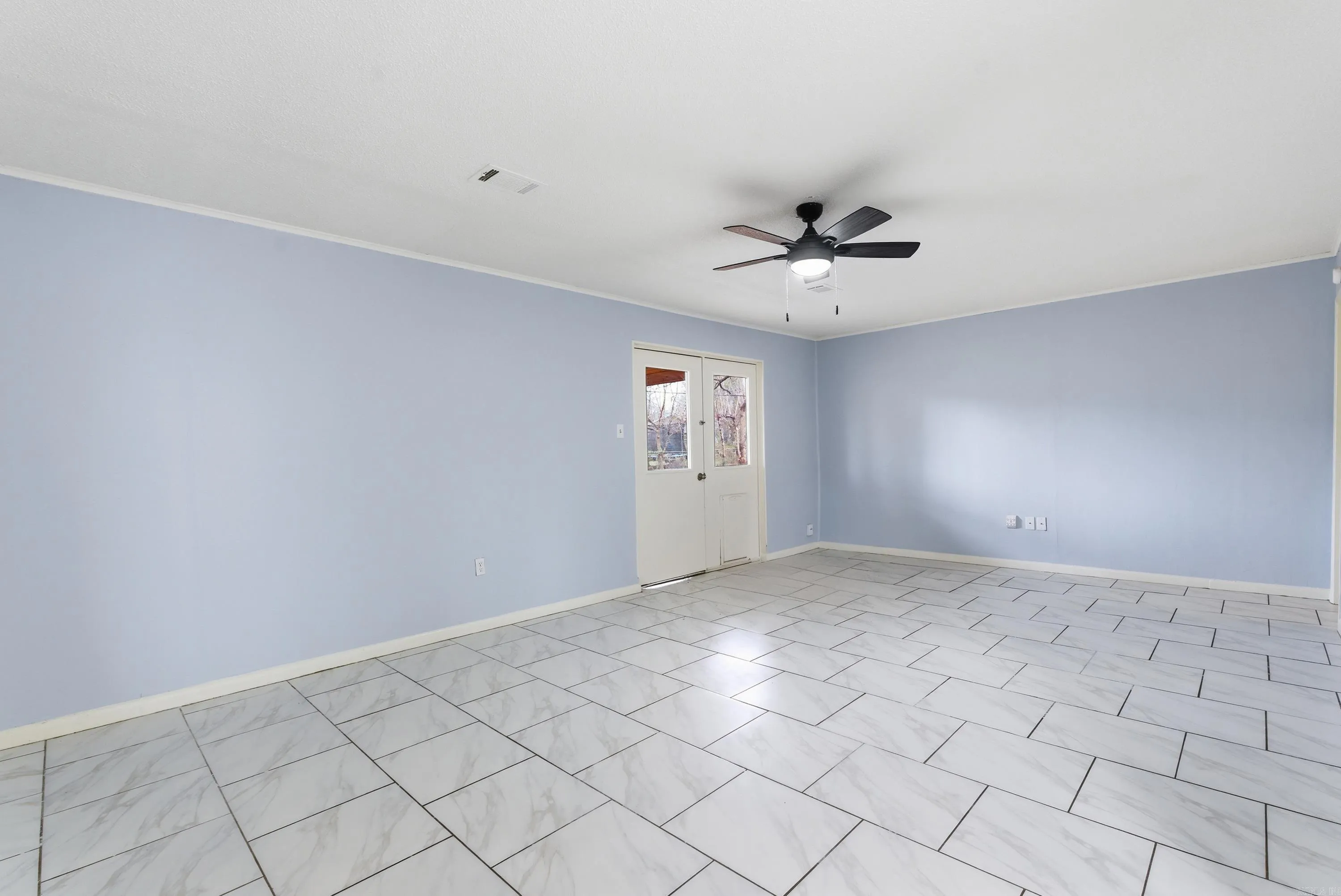 Property at 207  Fairway - Image 8
