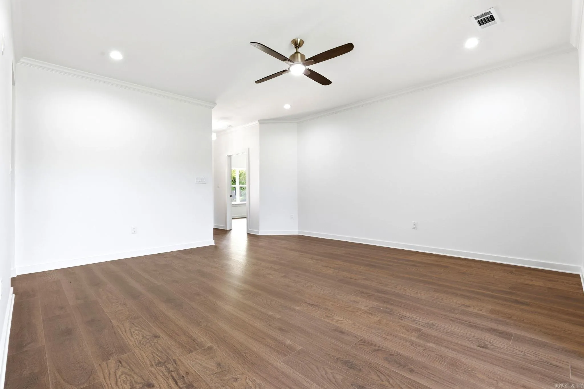 Property at 205 E Florida - Image 11