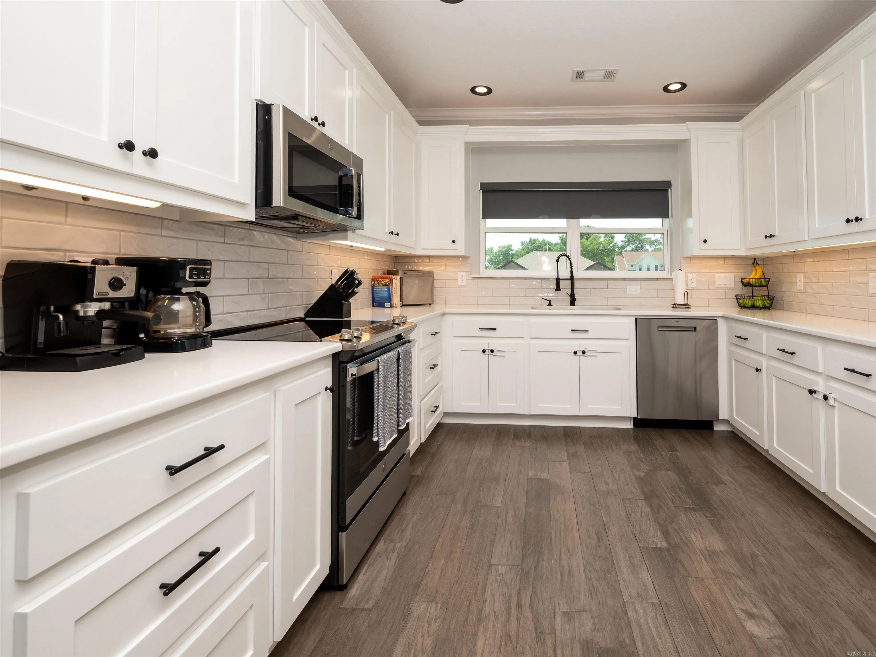 Property at 2112  Sable oaks - Image 4