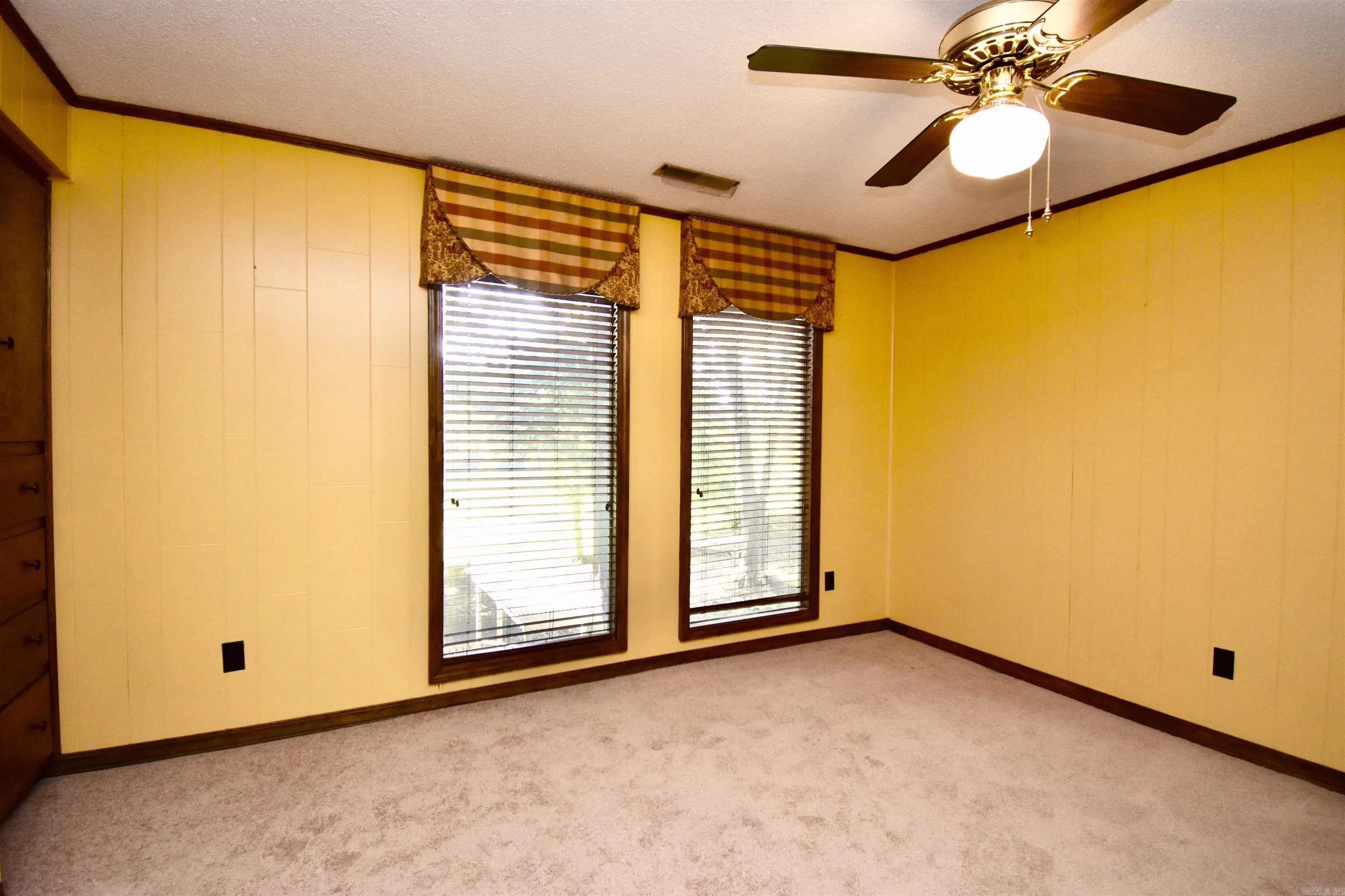 Property at 139  Stonebrook - Image 40