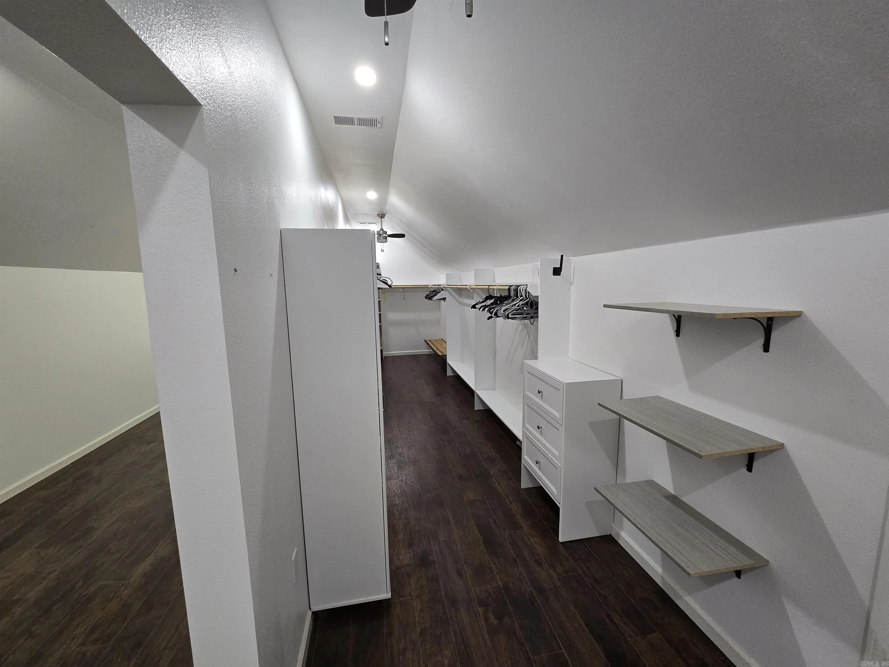 Property at 29  Lauras - Image 31
