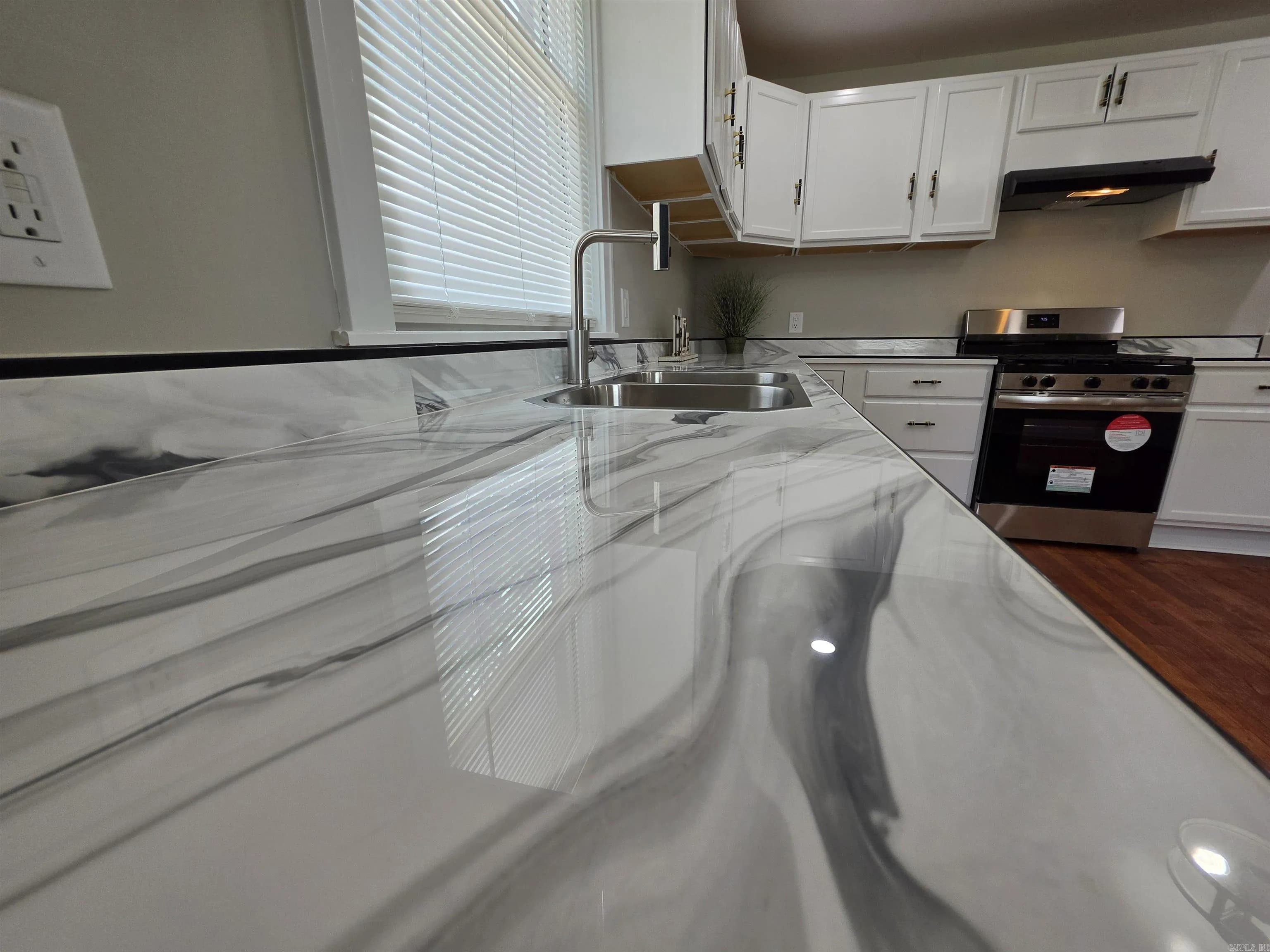 Property at 1703 W 19th st - Image 12