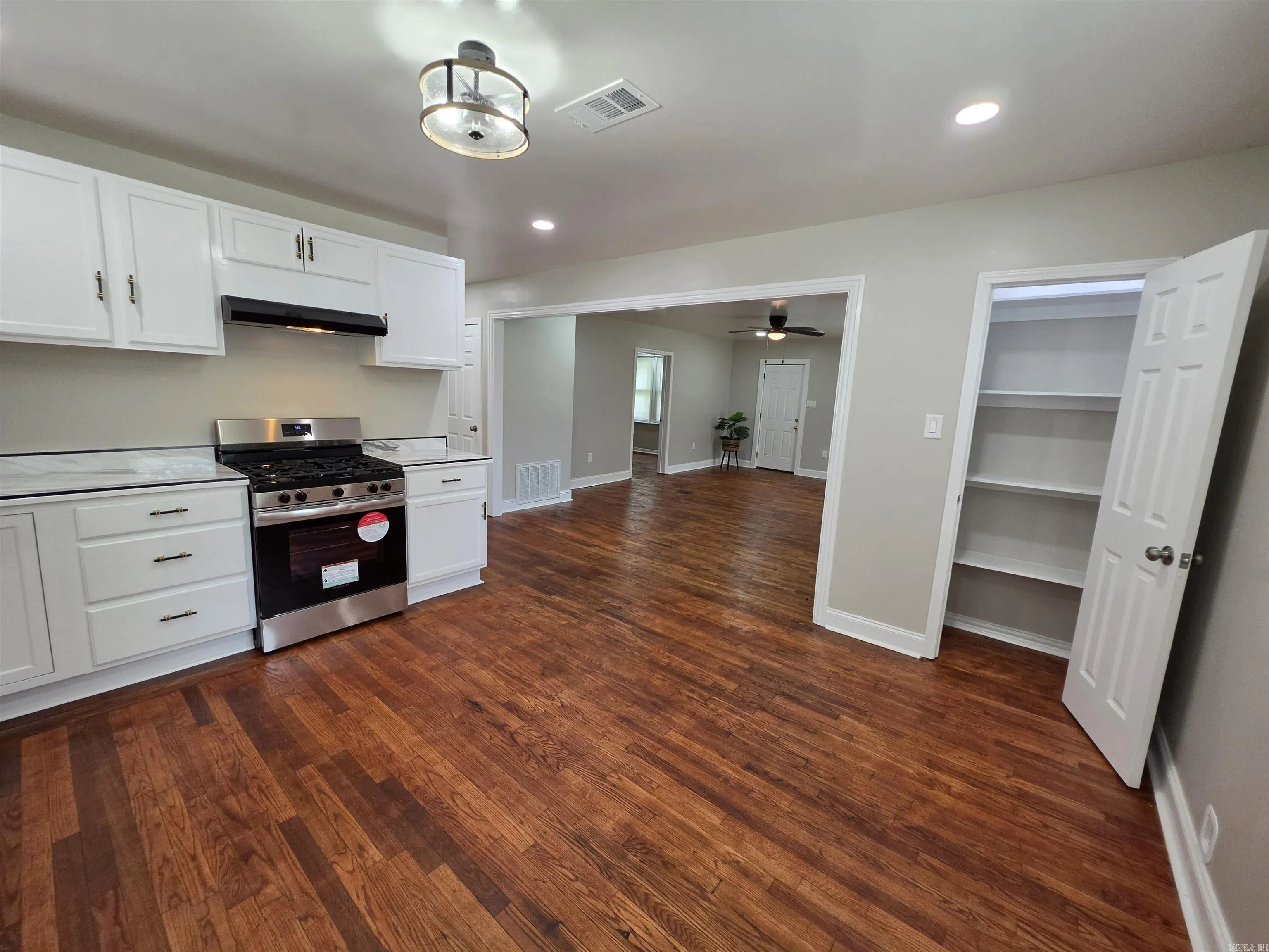 Property at 1703 W 19th st - Image 11