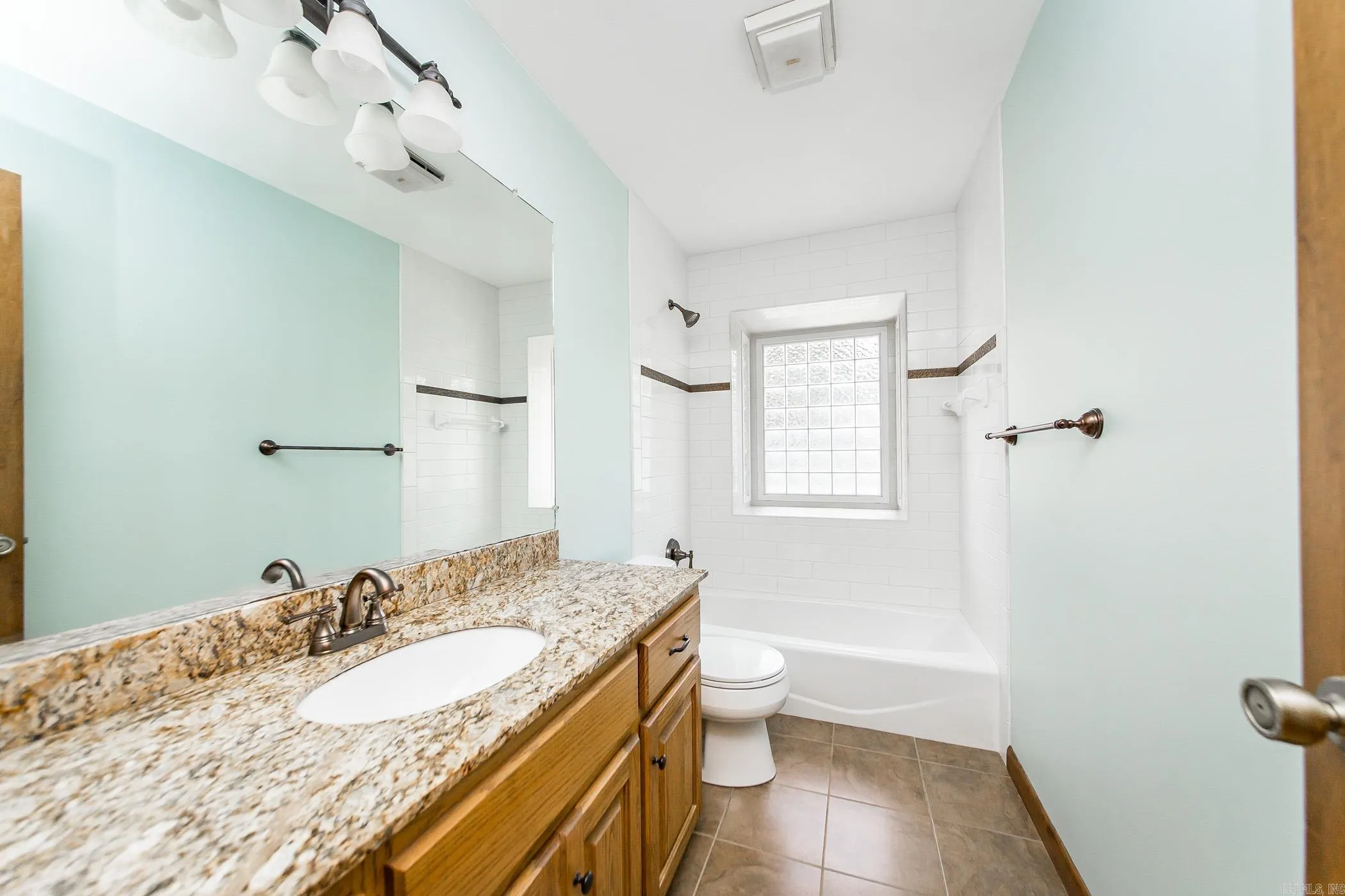 Property at 970  Anderson - Image 26