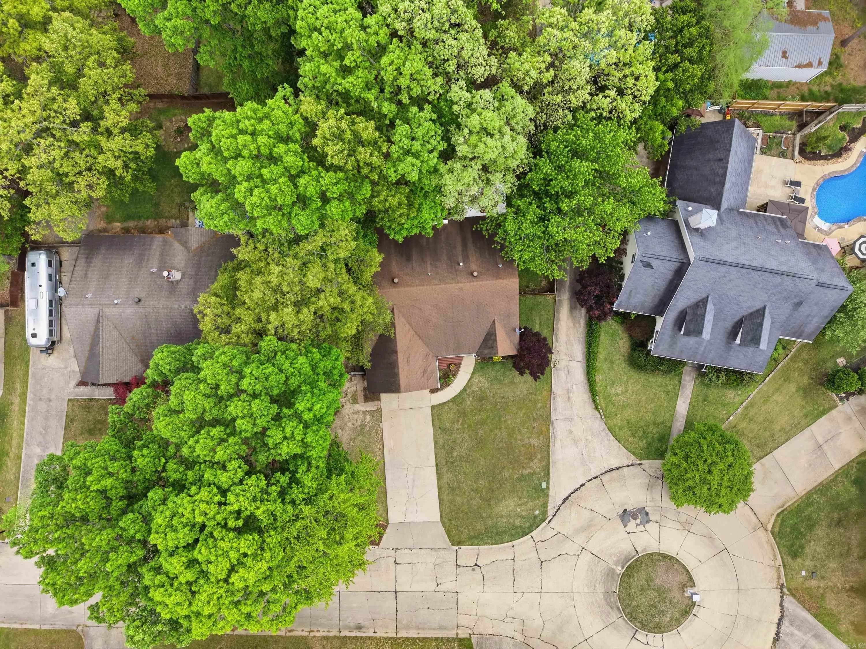 Property at 47  Neal - Image 32