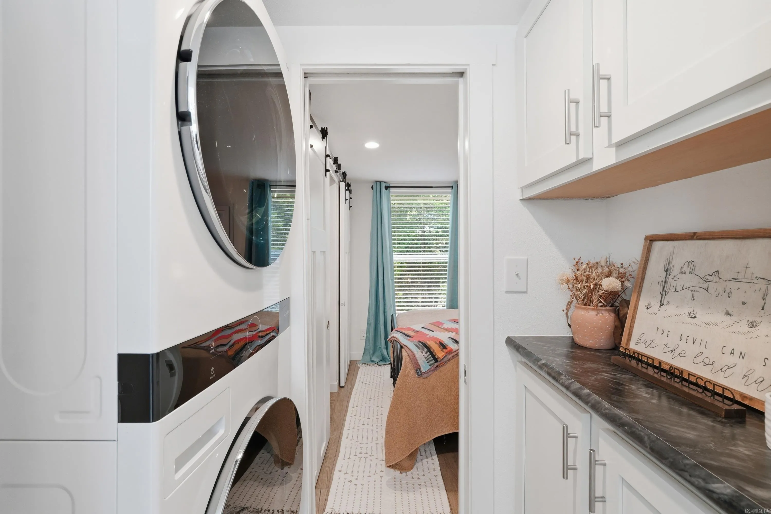 Property at 24  Mountain grove - Image 16