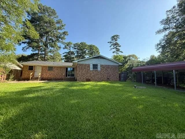Property at 405  Lilac - Image 2