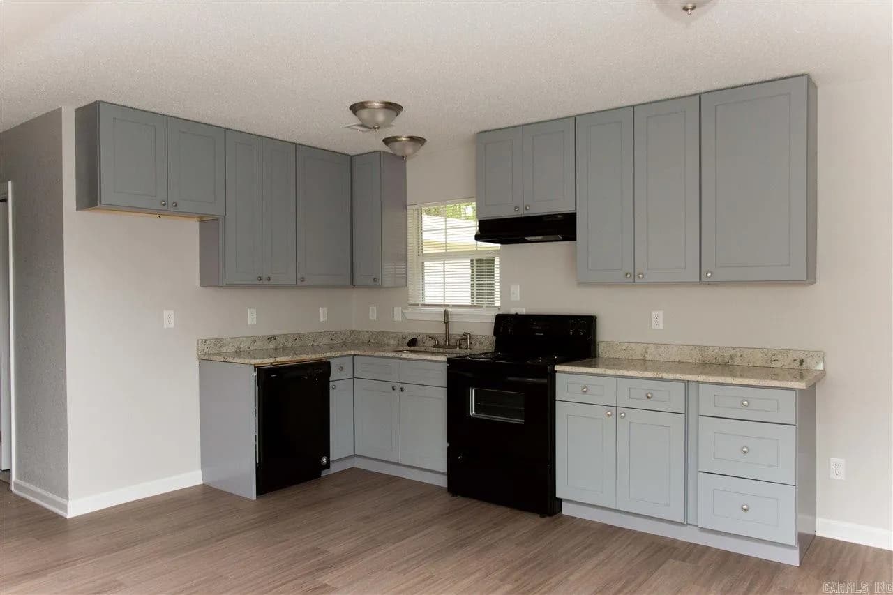 Property at 6724  Carolina - Image 5