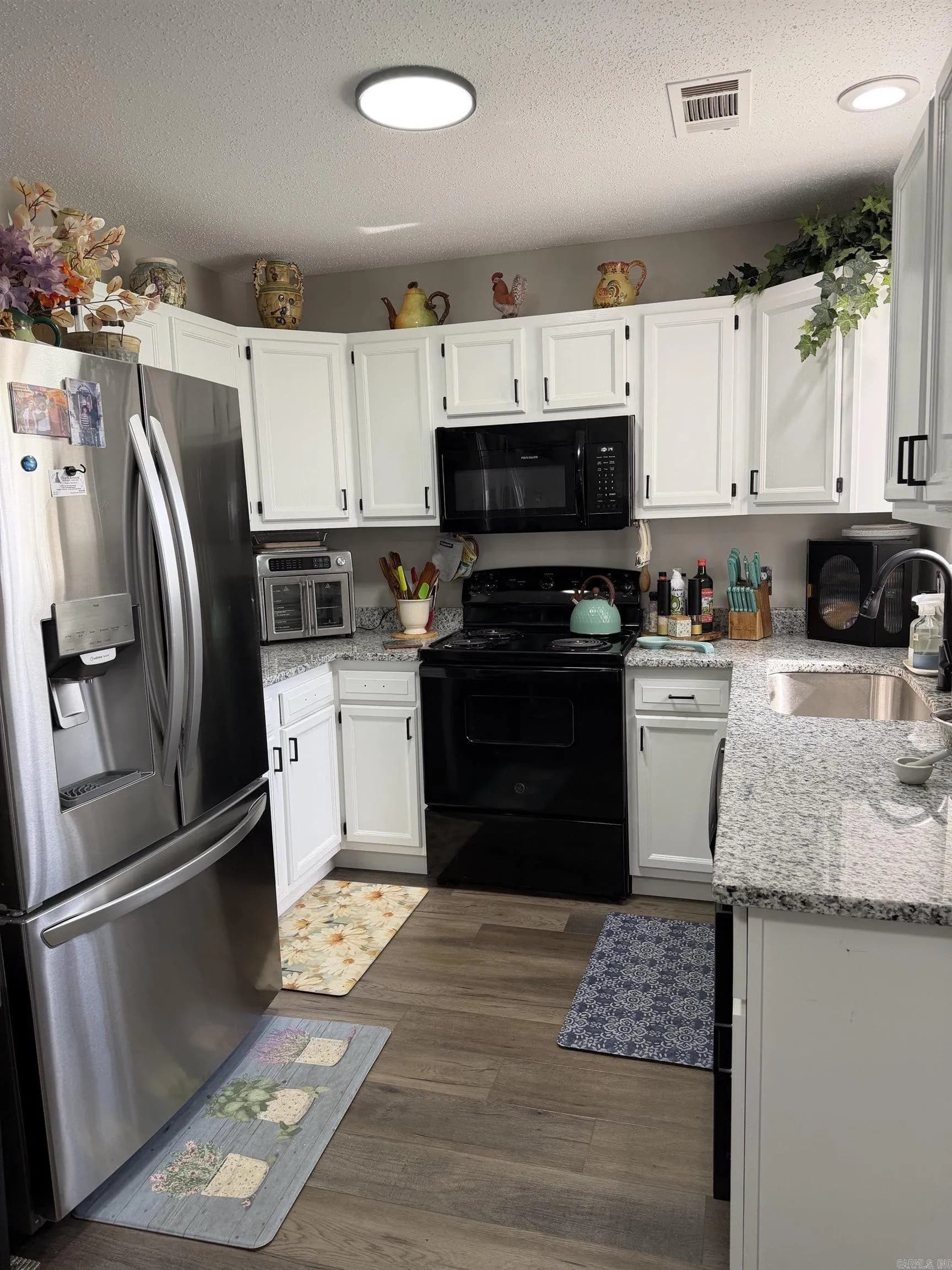 Property at 409  Atoka - Image 14