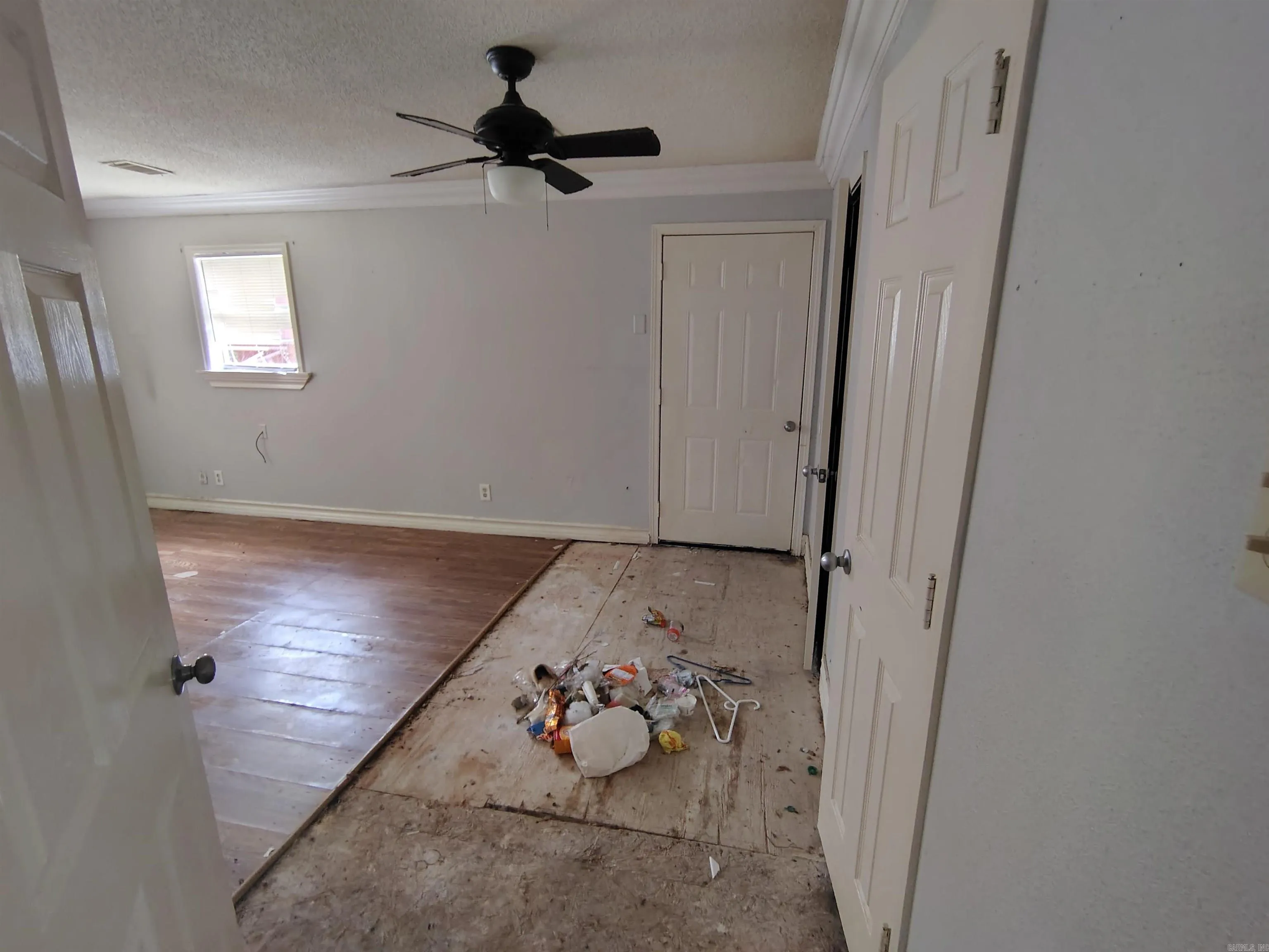 Property at 2101  Simpson - Image 24