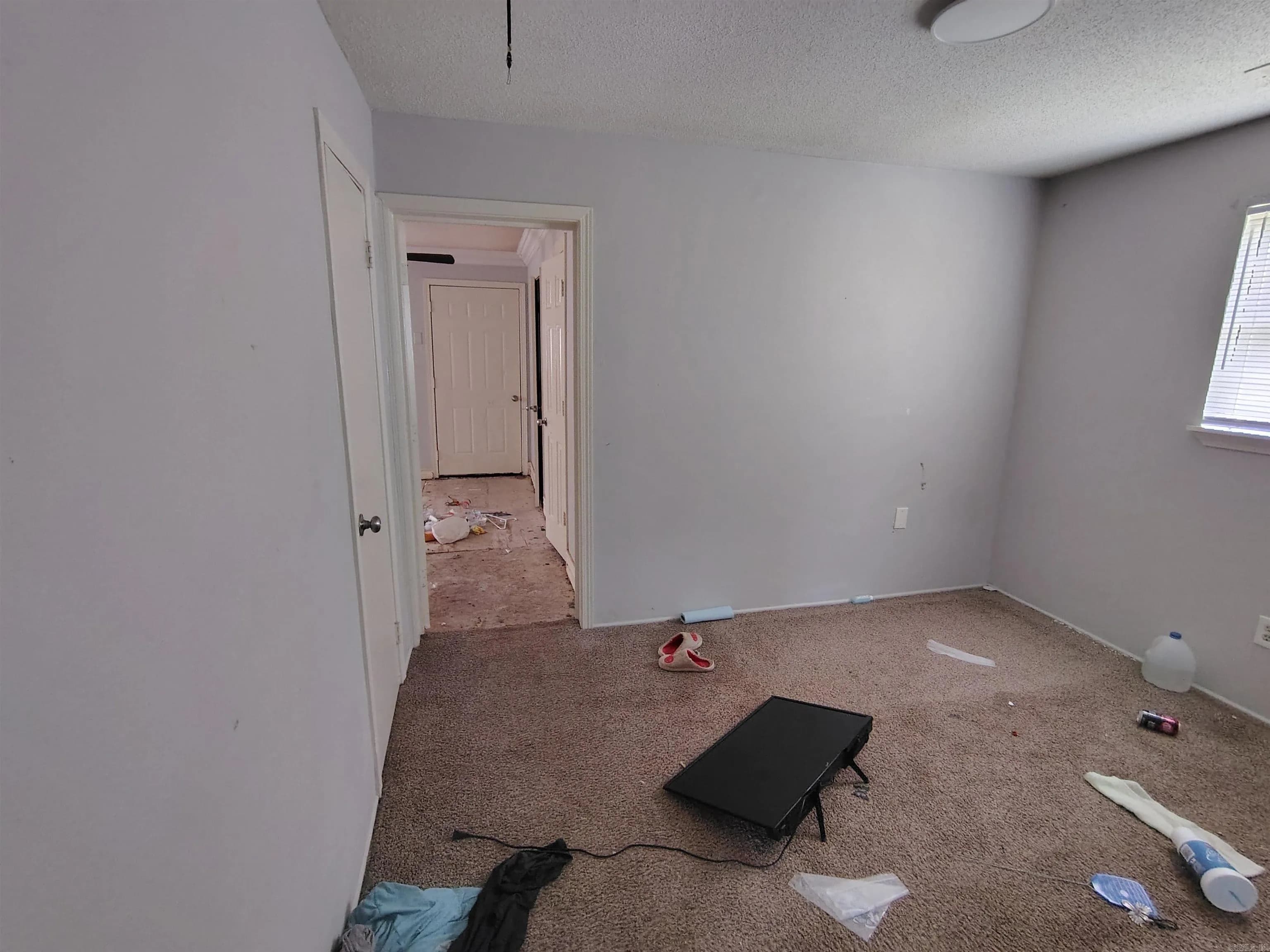 Property at 2101  Simpson - Image 19