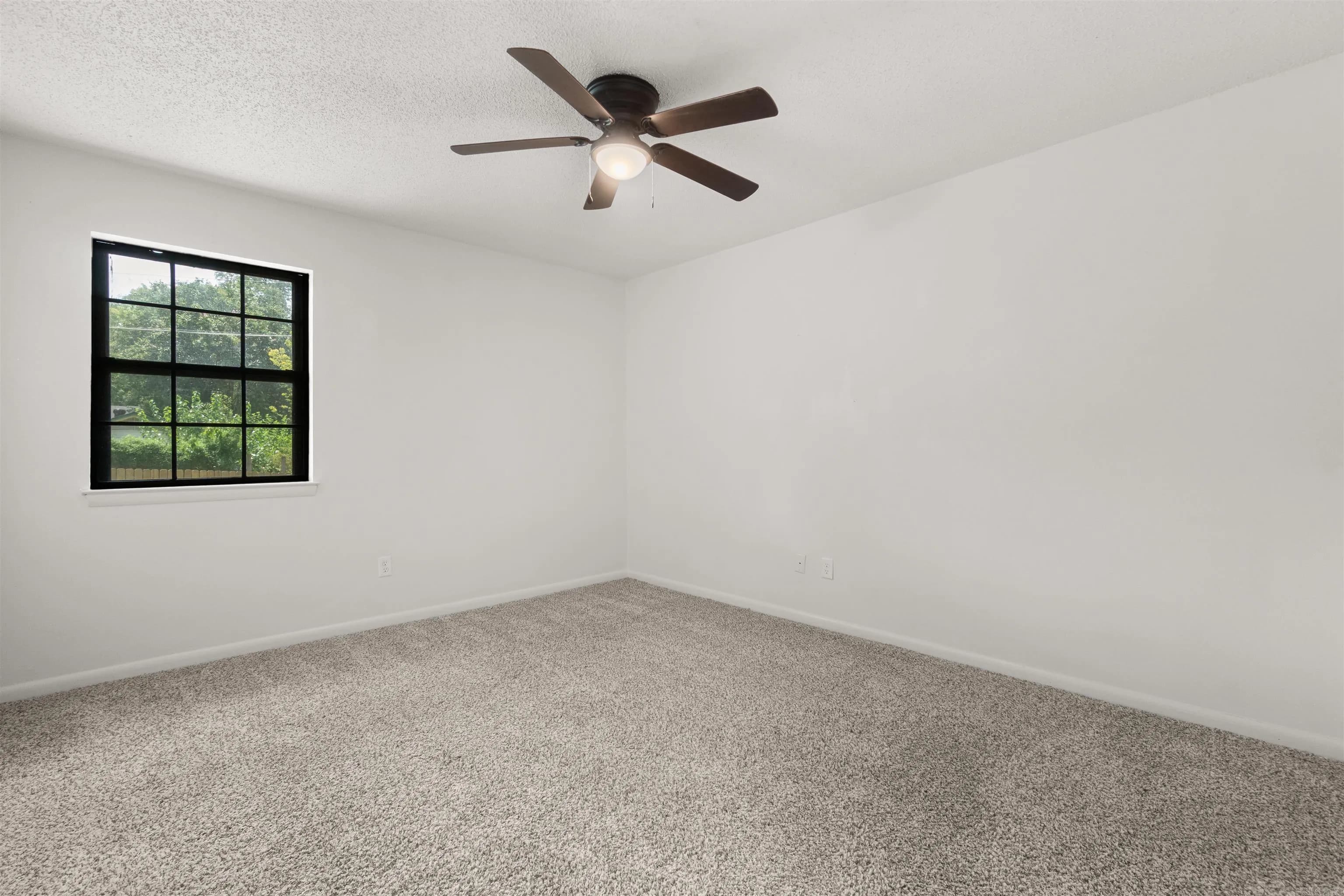 Property at 705  Koehler - Image 24