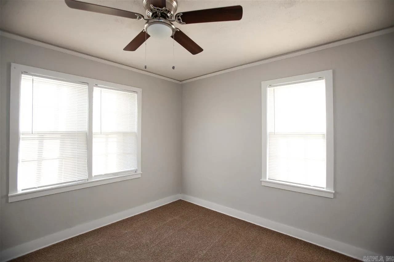 Property at 926 W 29th - Image 9