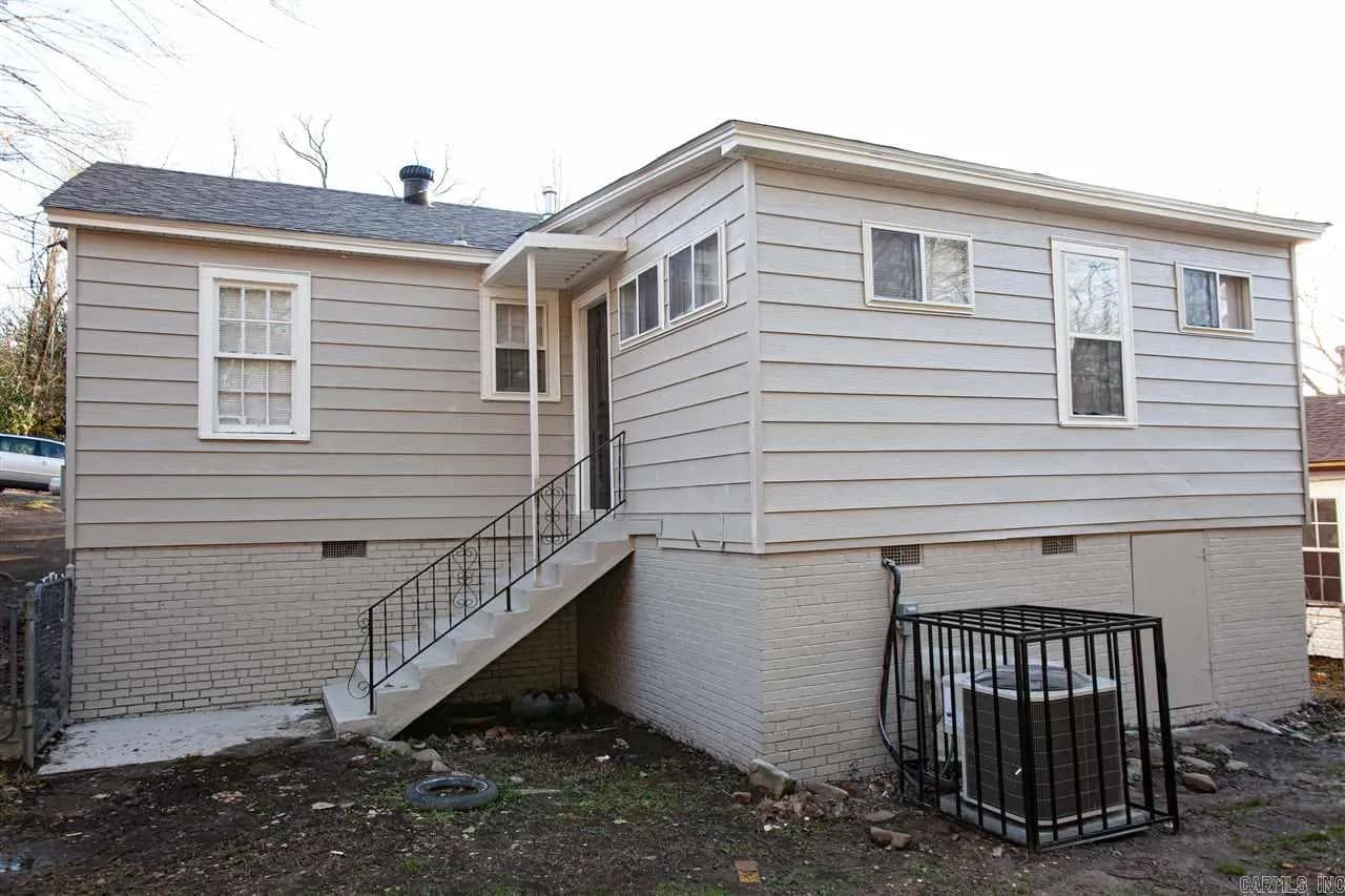 Property at 926 W 29th - Image 12
