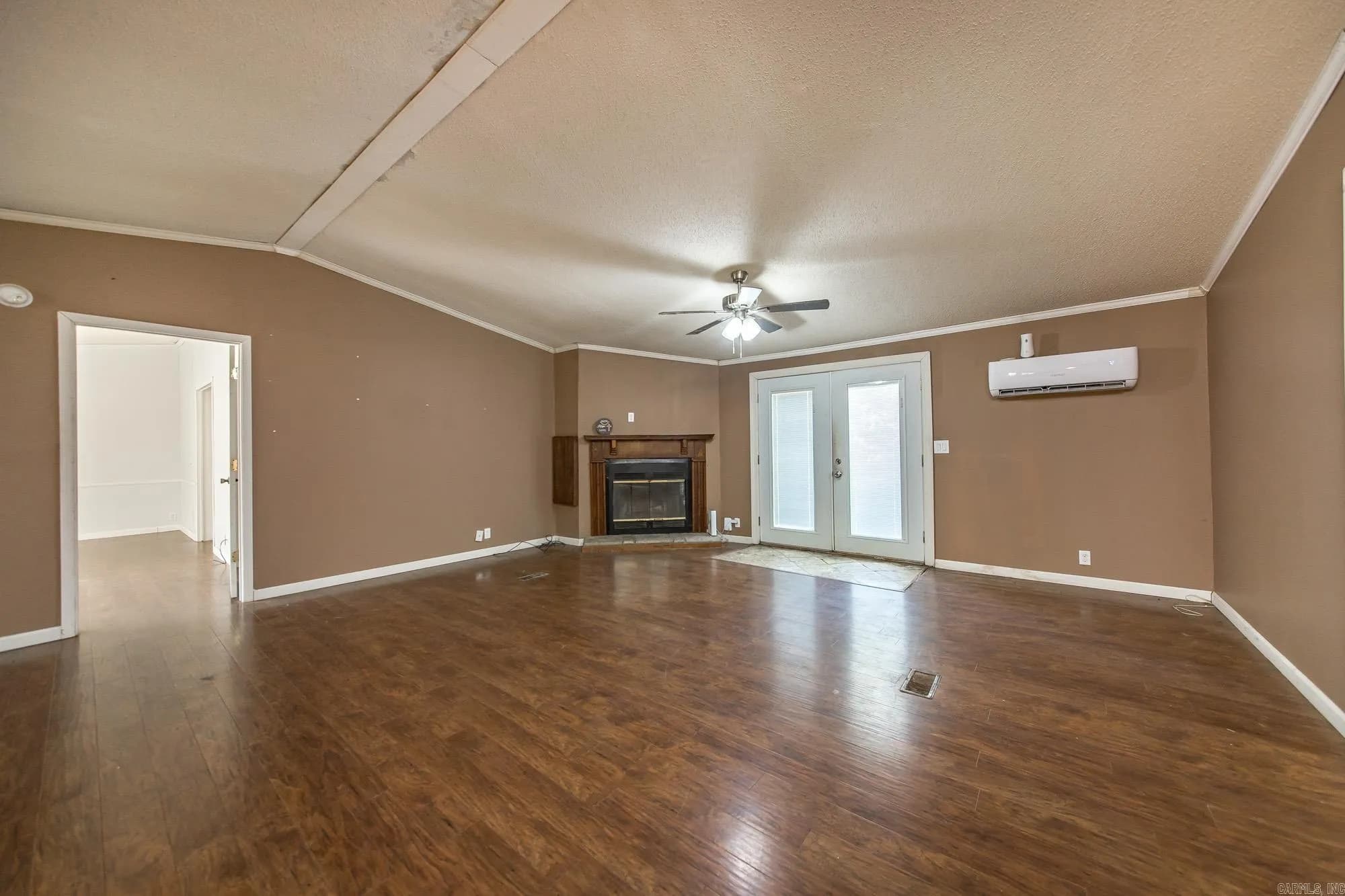 Property at 8  Richard - Image 6