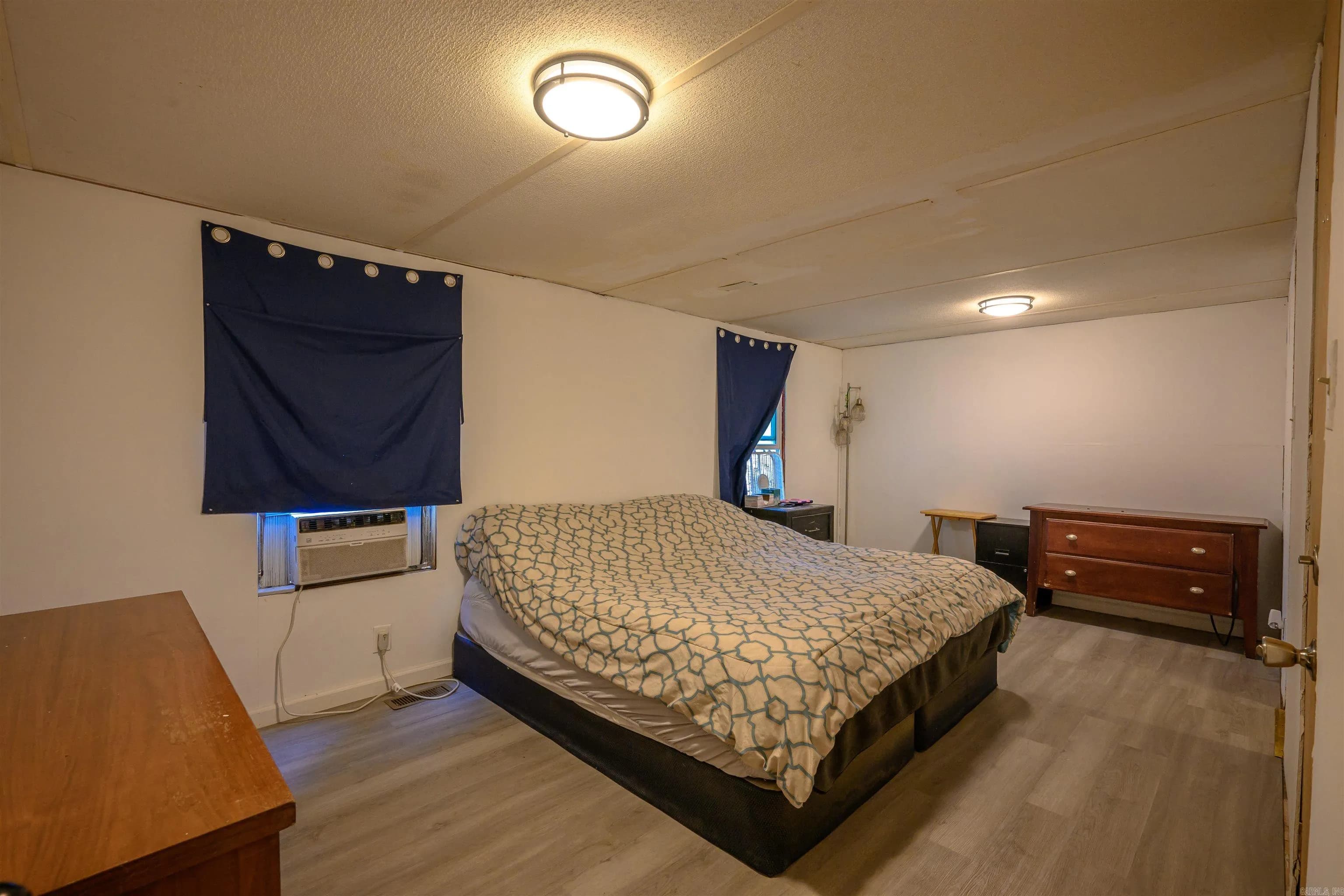 Property at 340 N Main - Image 18