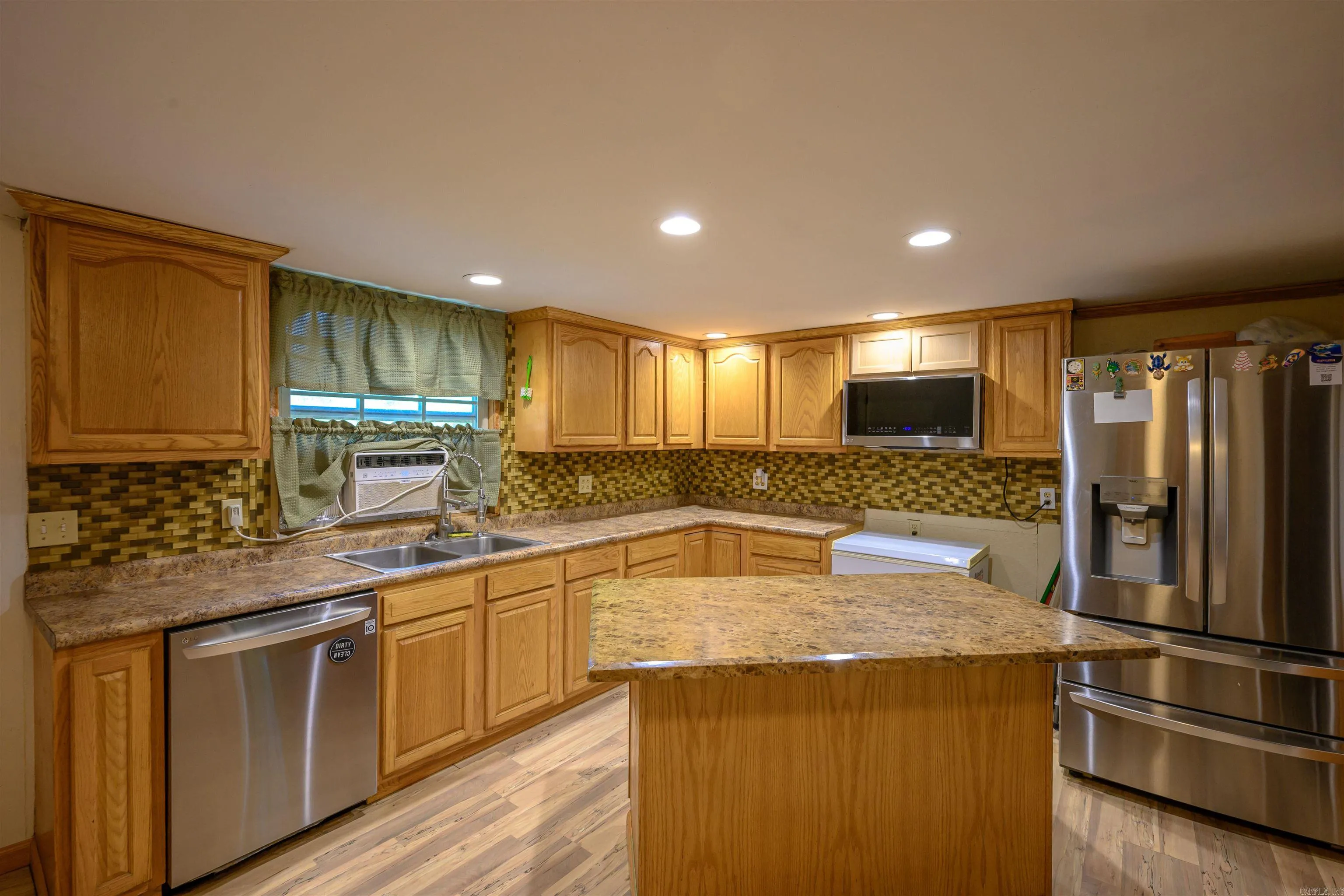 Property at 340 N Main - Image 12